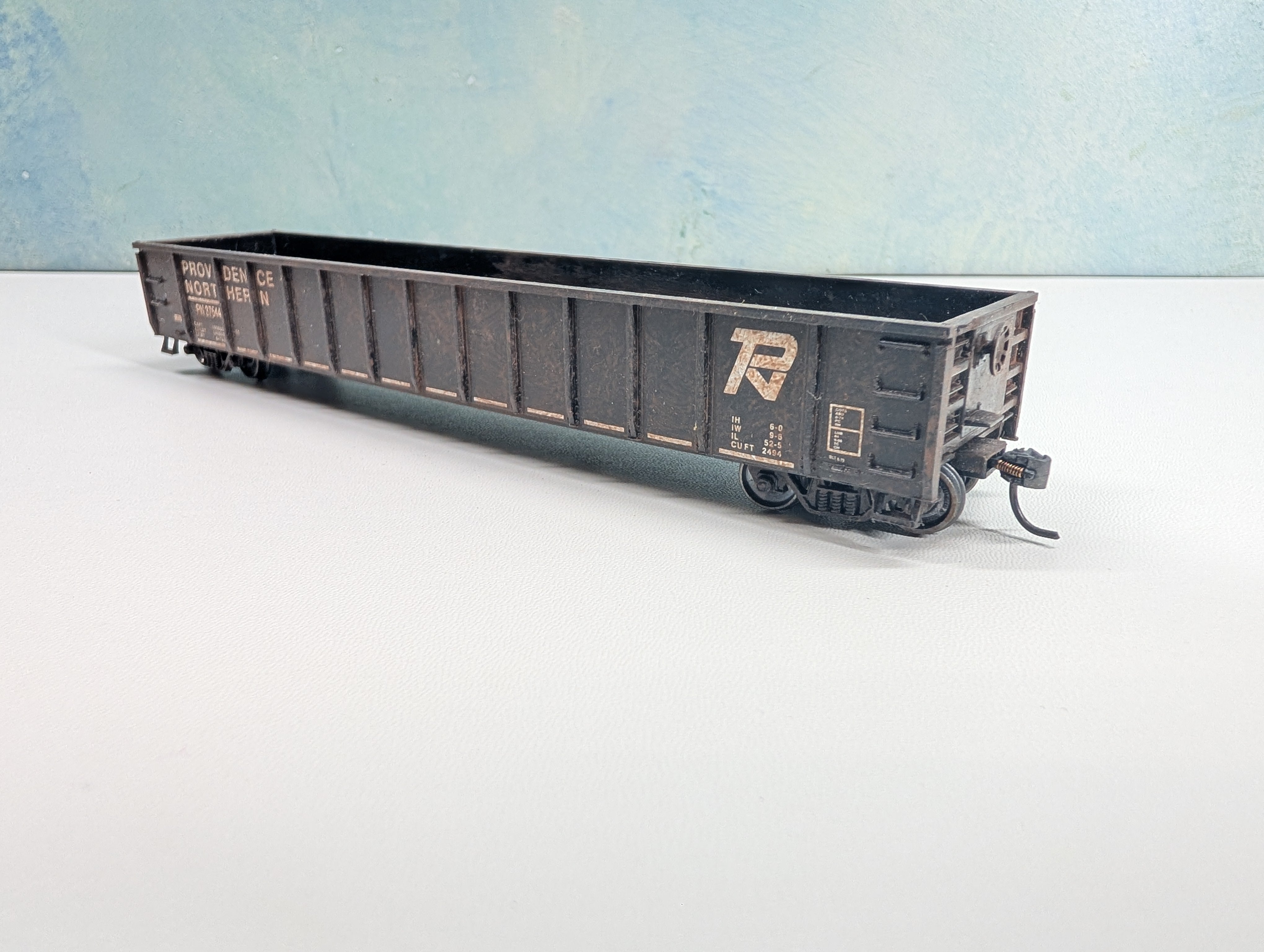 USED Roundhouse HO Scale Weathered 52' Gondola Providence Northern PN #37544 Metal Wheels