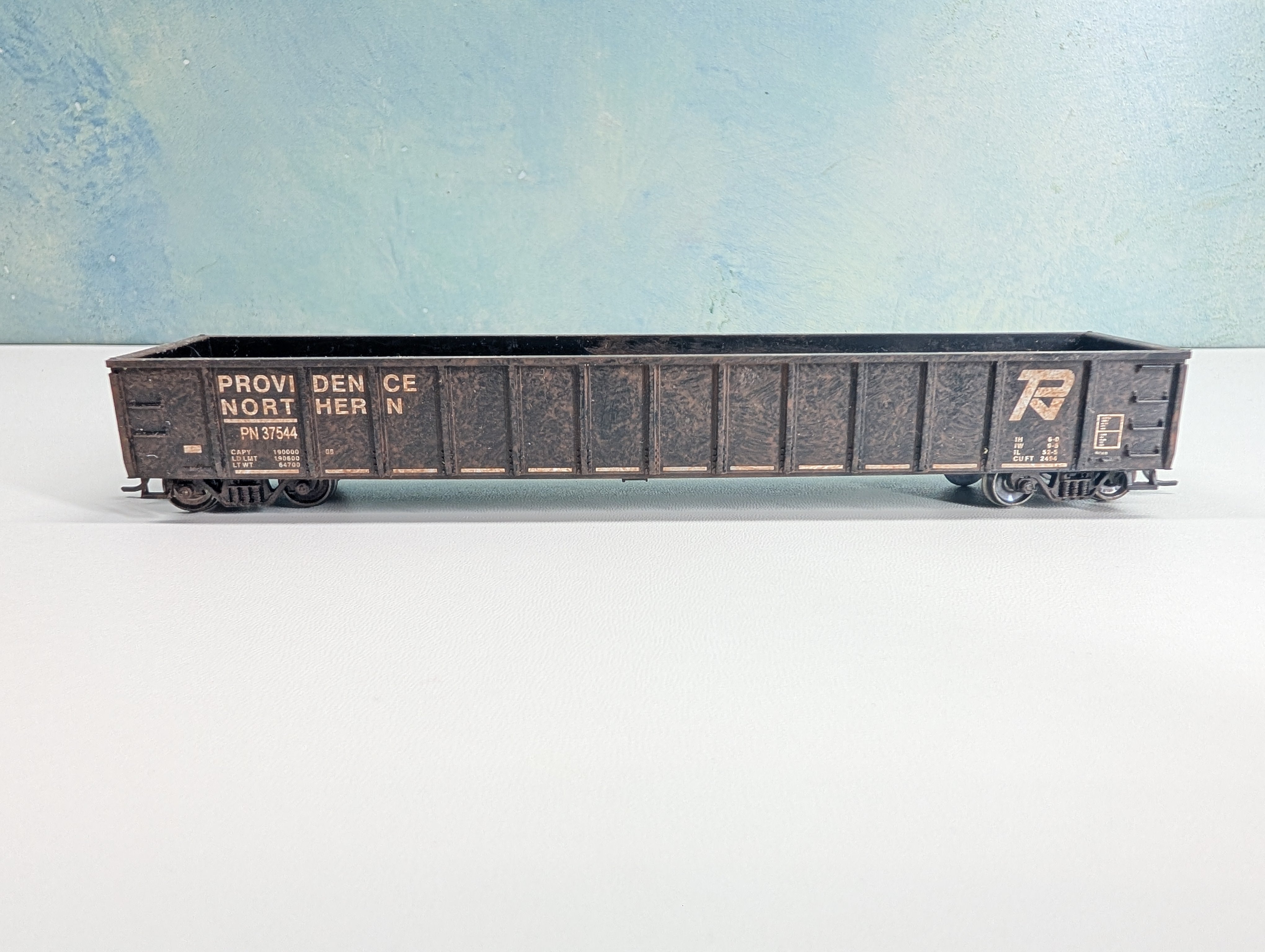 USED Roundhouse HO Scale Weathered 52' Gondola Providence Northern PN #37544 Metal Wheels