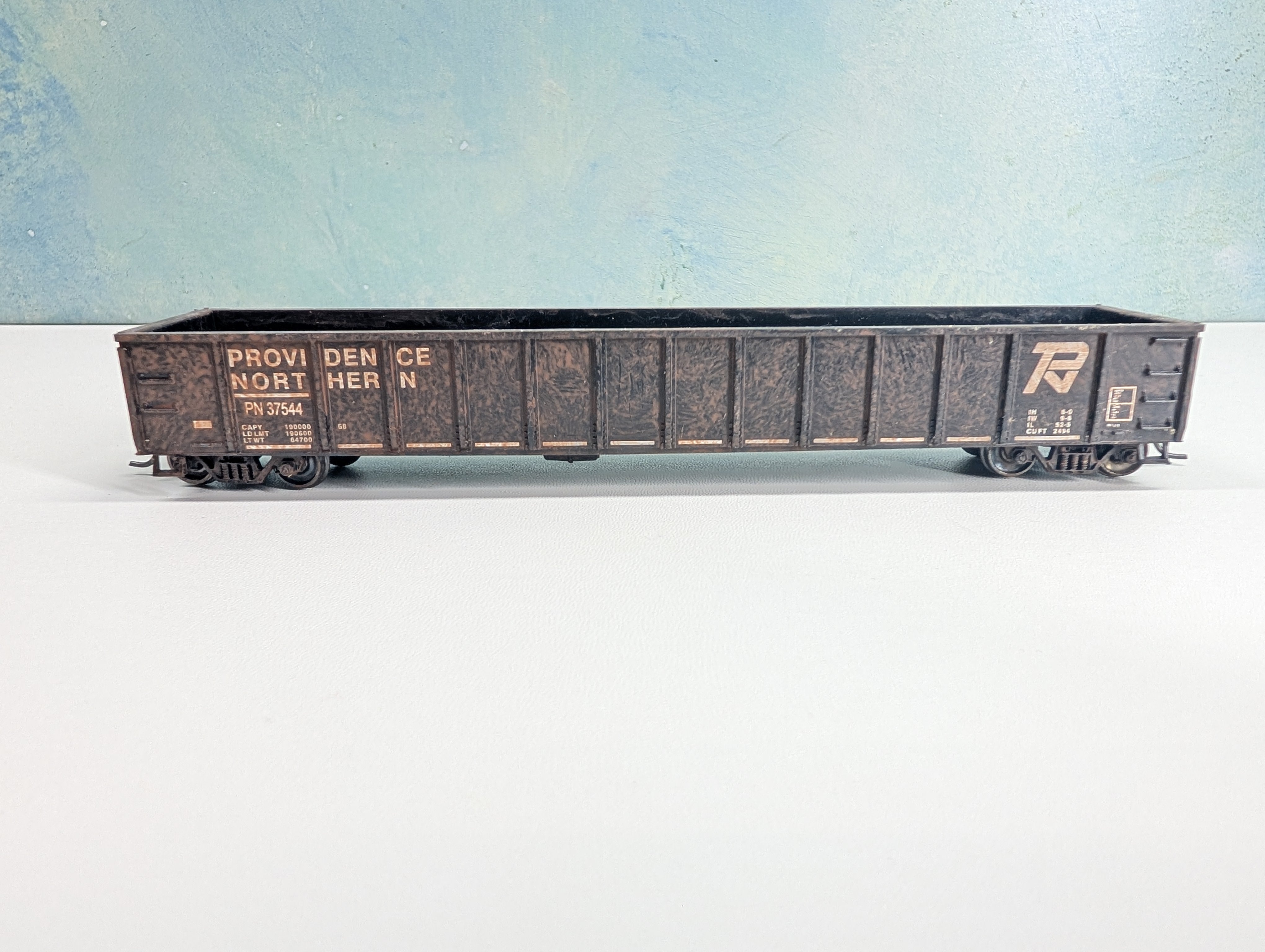 USED Roundhouse HO Scale Weathered 52' Gondola Providence Northern PN #37544 Metal Wheels