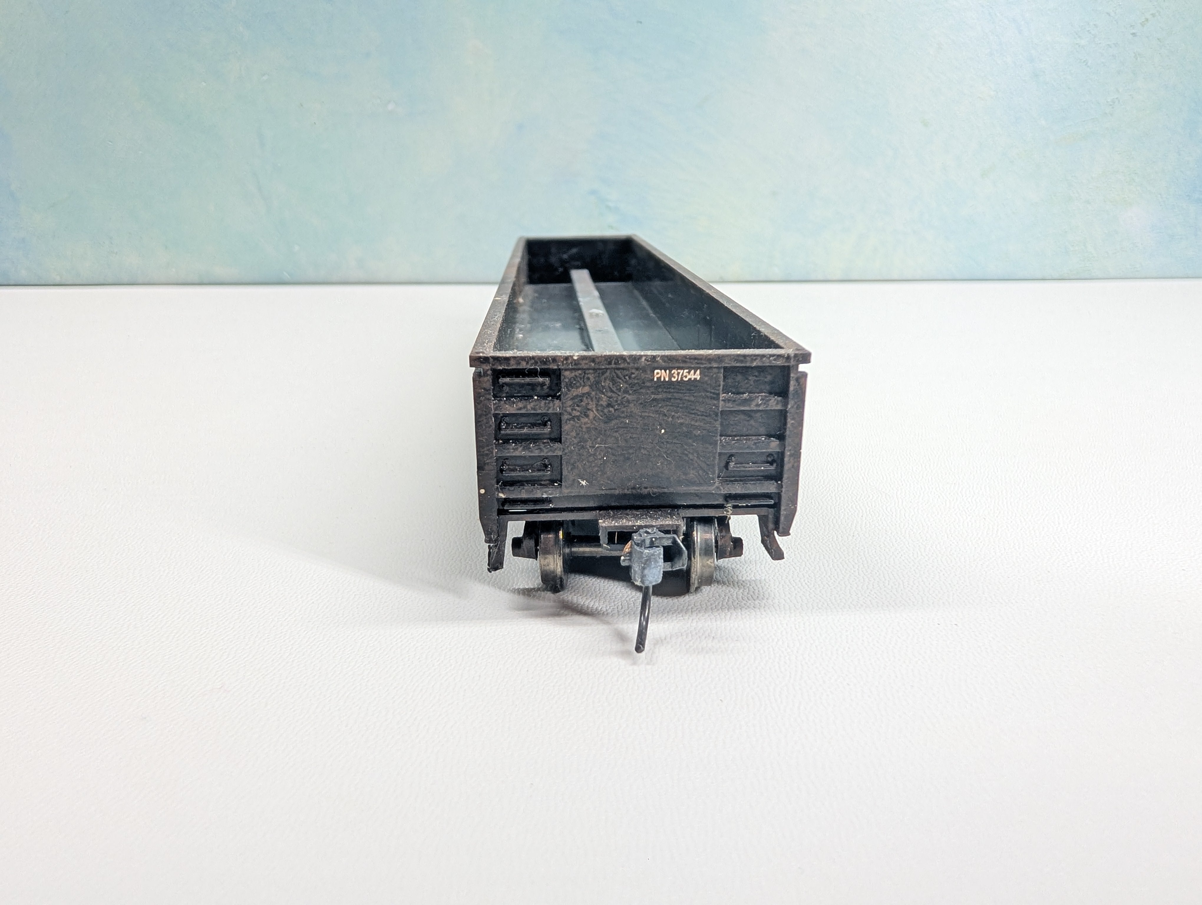 USED Roundhouse HO Scale Weathered 52' Gondola Providence Northern PN #37544 Metal Wheels