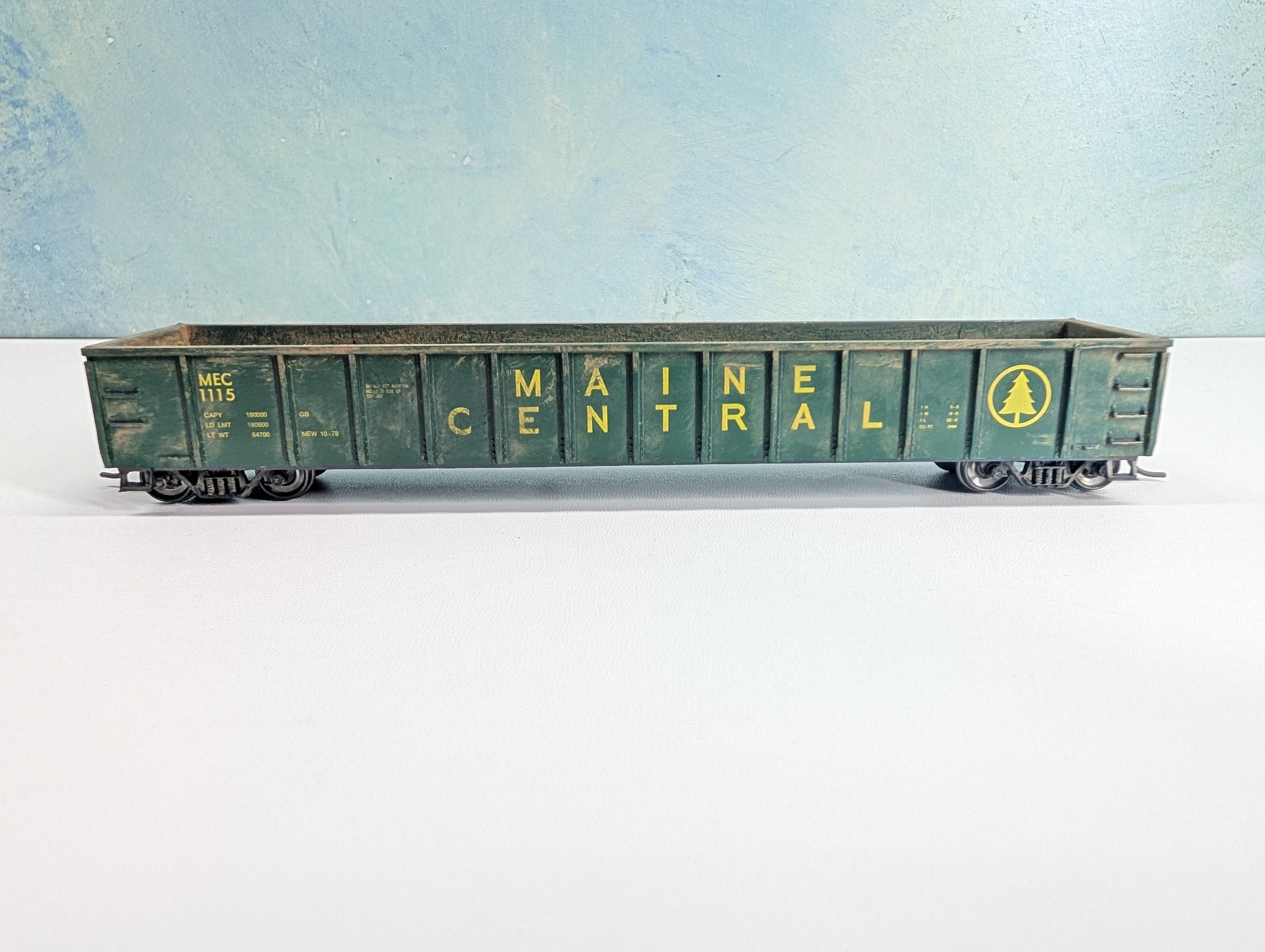 USED Roundhouse HO Scale Weathered 52' Gondola Maine Central MEC #1115 Metal Wheels