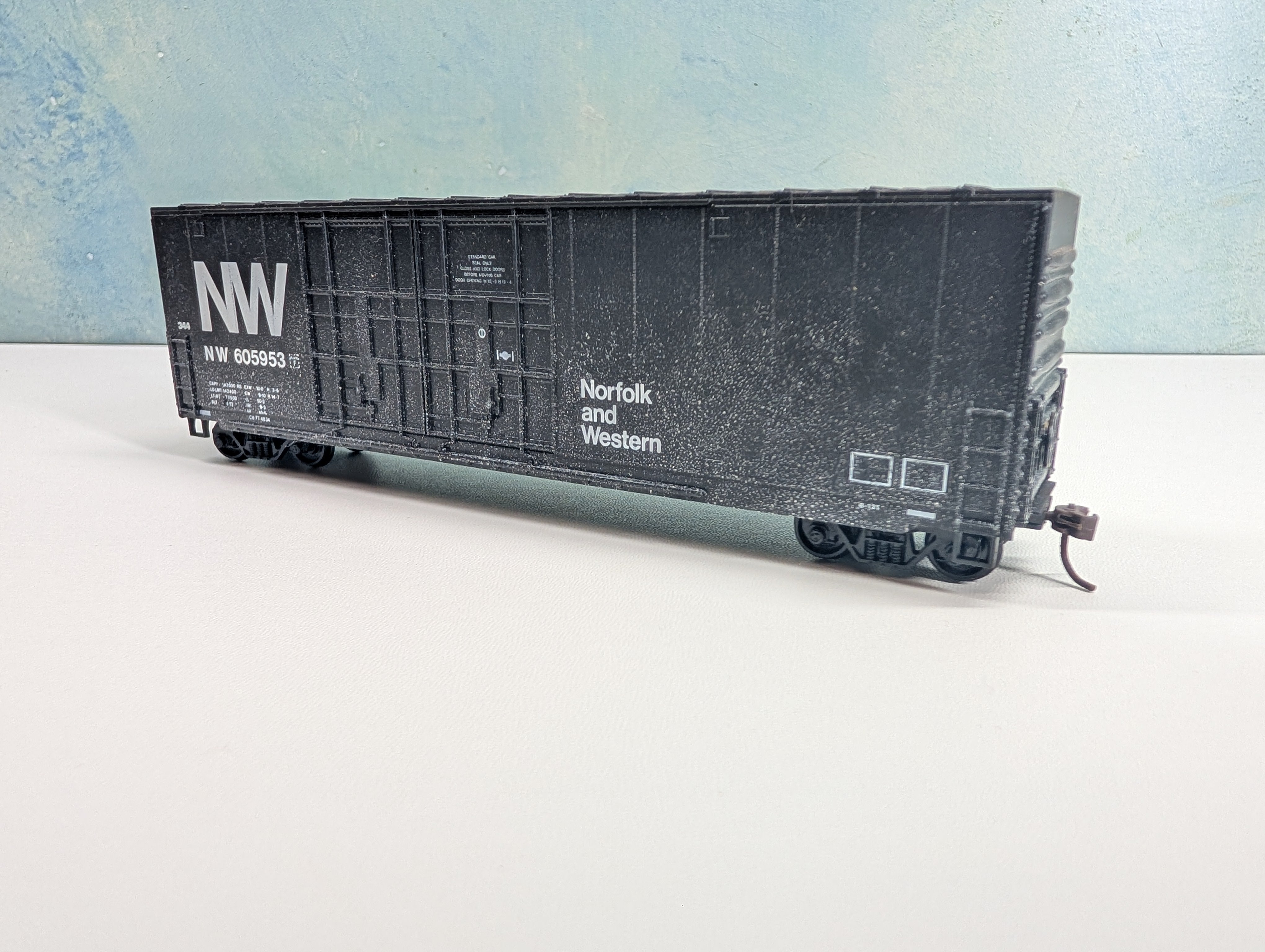 USED Roundhouse HO Scale 50' Box Car Norfolk & Western NW #605953