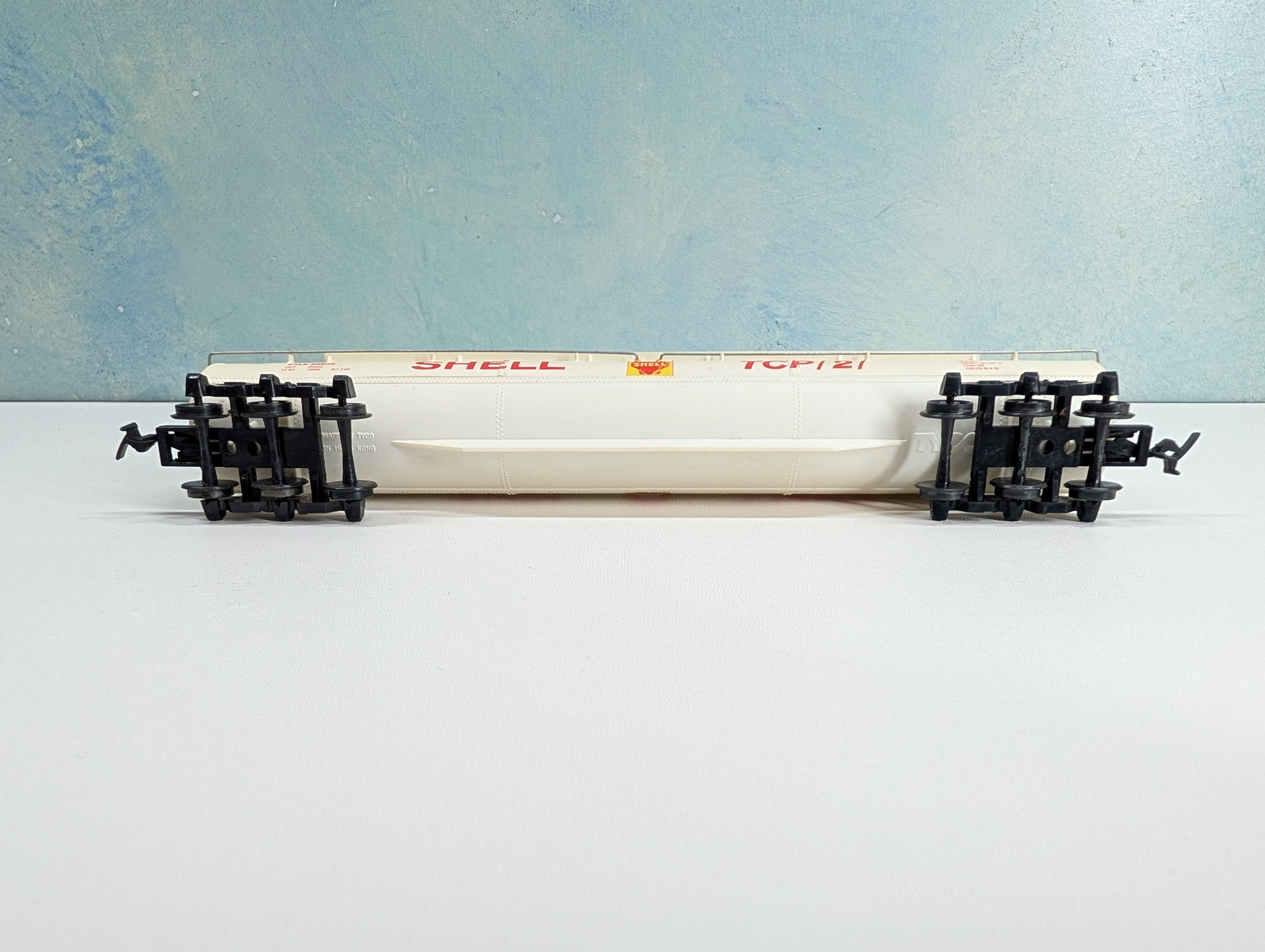 USED Tyco HO Scale 62' Triple Dome Tank Car Shell UTLX #99939
