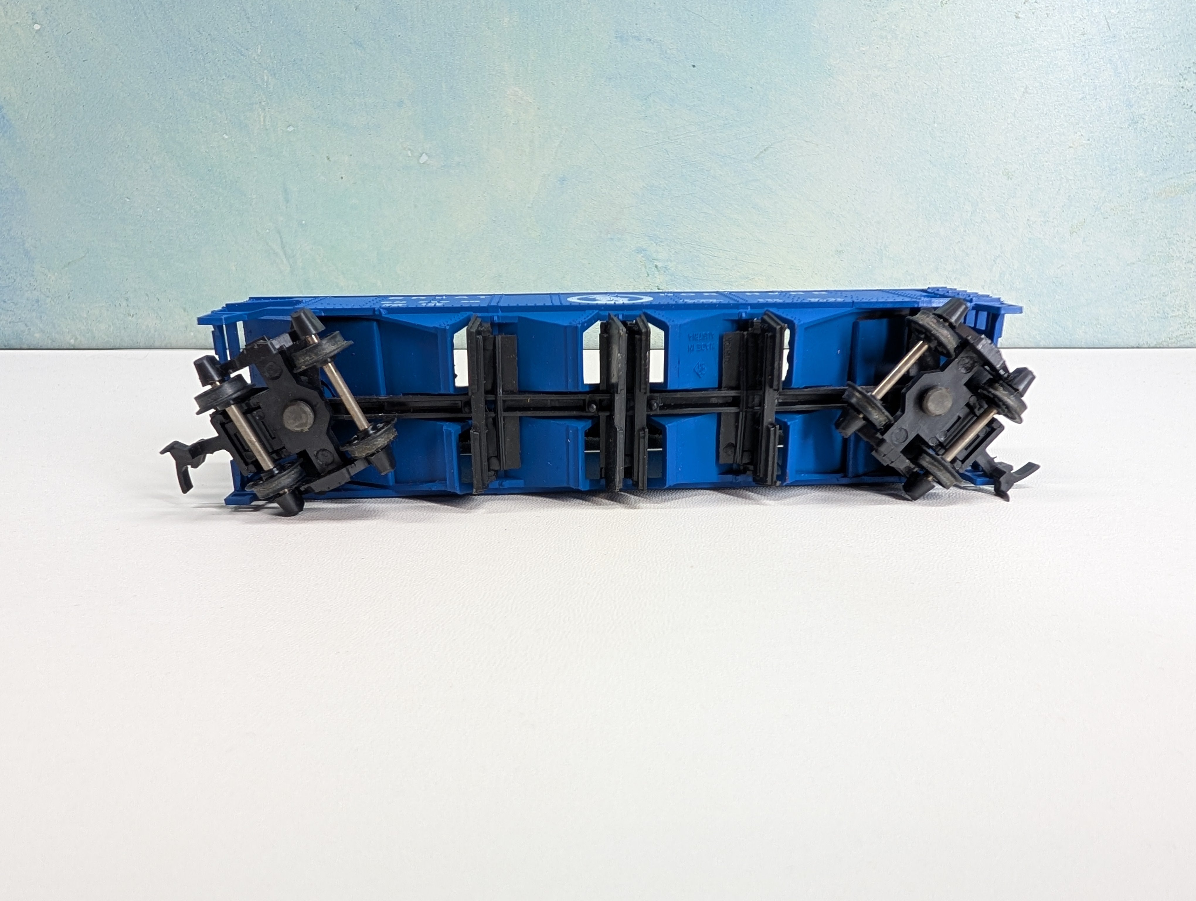 USED AHM HO Scale Operating Quad Hopper w/ Load Great Northern GN #71950