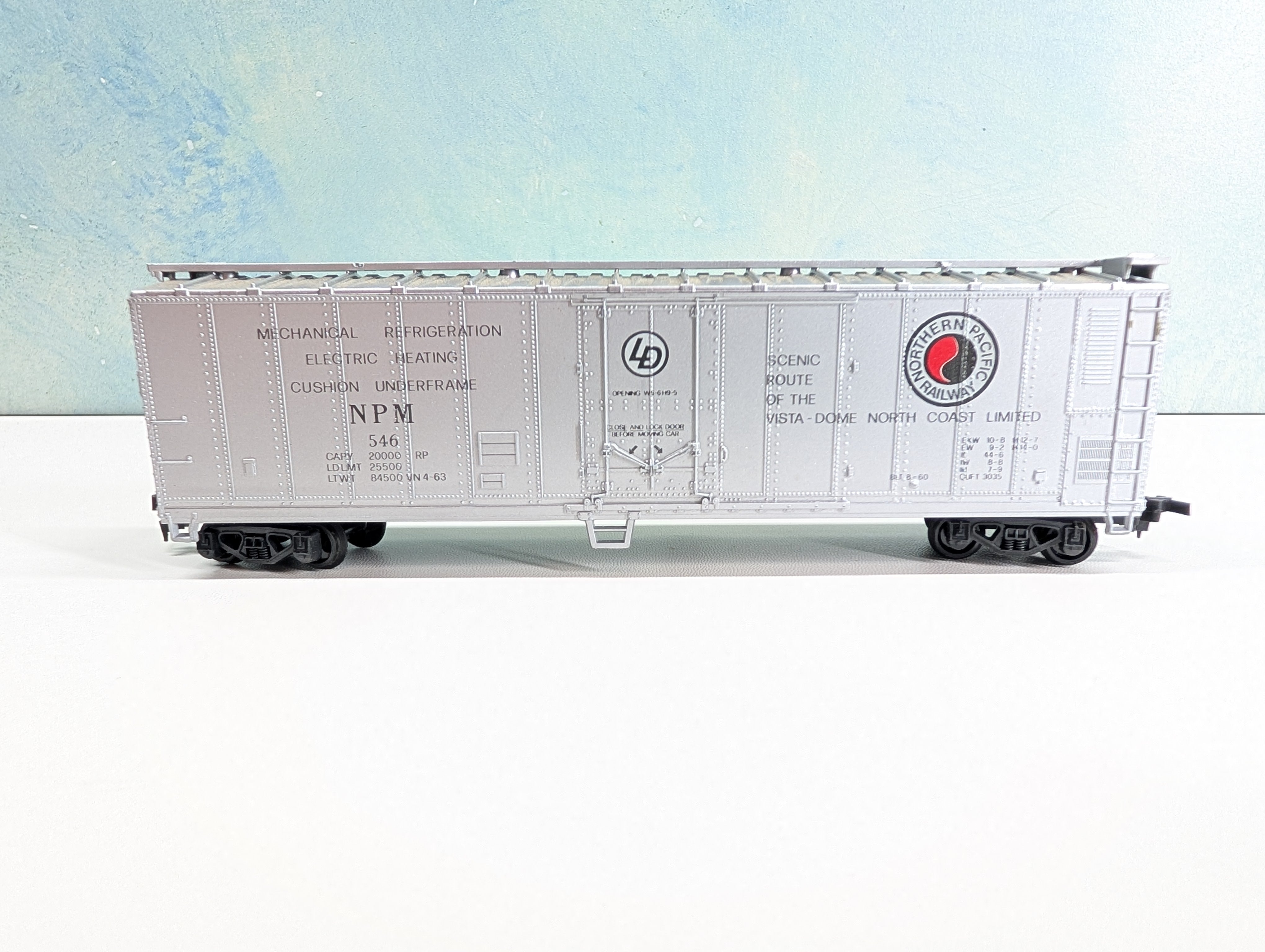 USED PMI HO Scale 50' Reefer Box Car Northern Pacific NPM #546