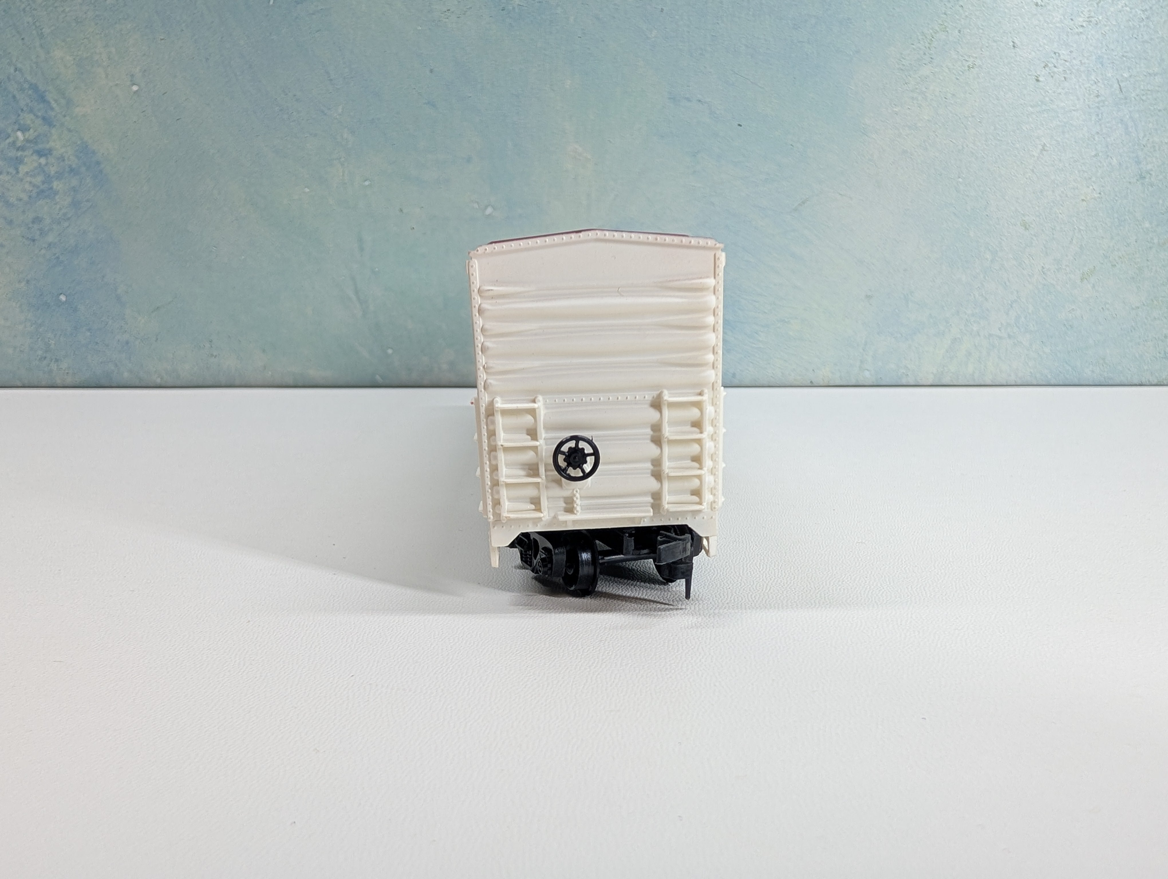 USED PEMCO HO Scale 60' Reefer Box Car Michigan Central #18505 Merchants Despatch