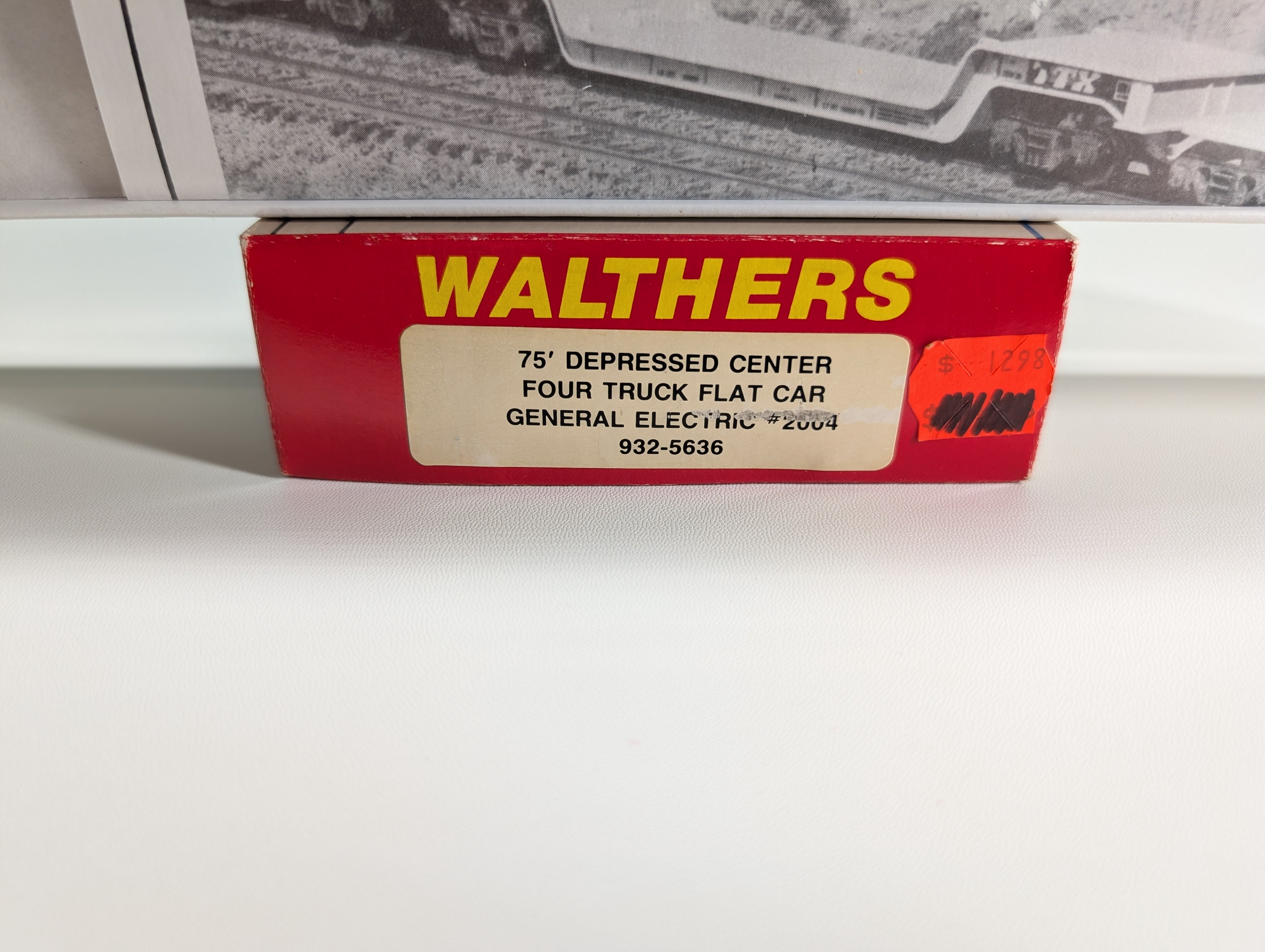Walthers 932-5636 HO Scale 75' Depressed Center Four Truck Flat Car General Electric #2004 Sealed KIT