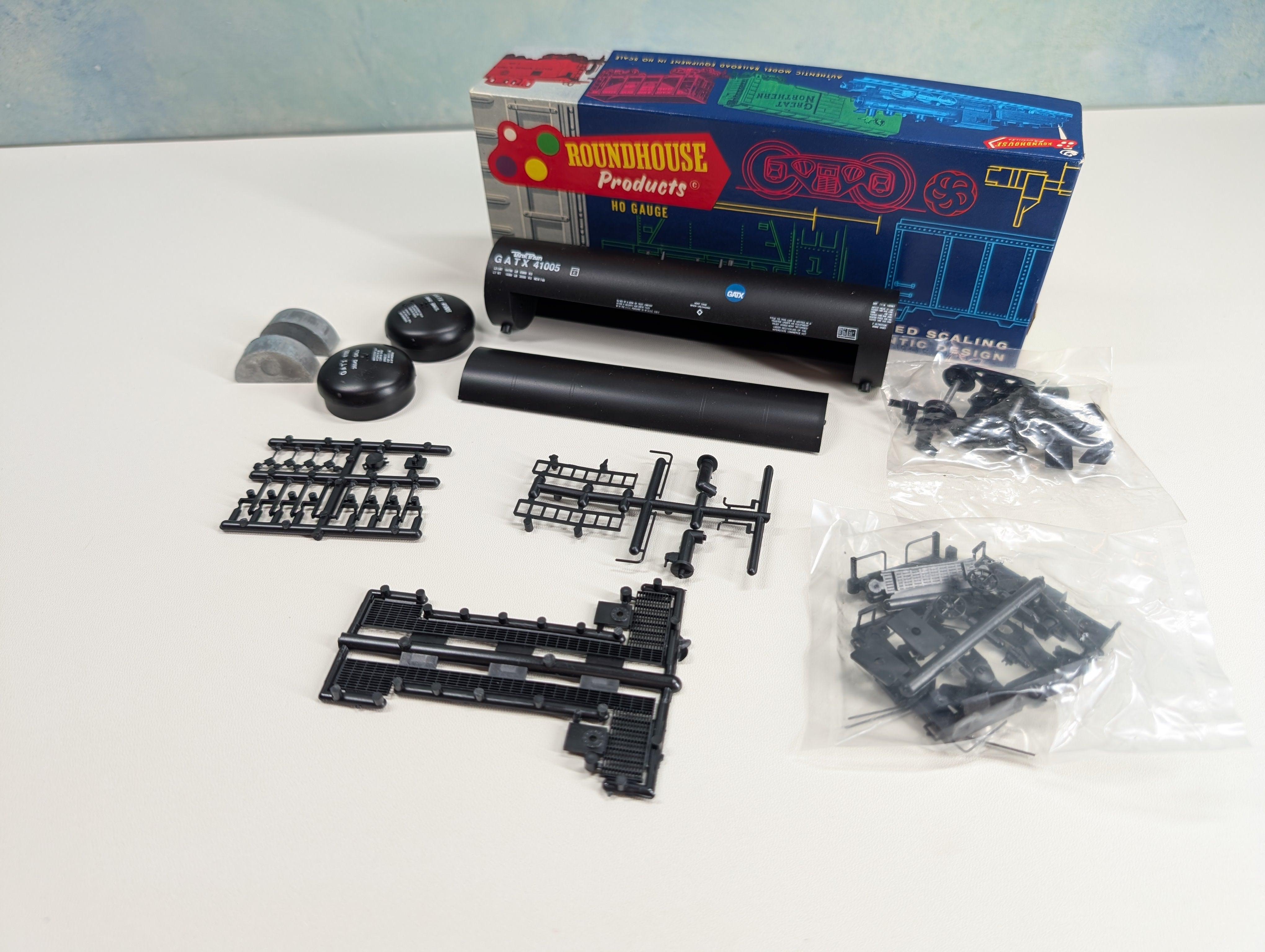 USED Roundhouse 3254 HO Scale 50' Tank Train GATX #41005 KIT