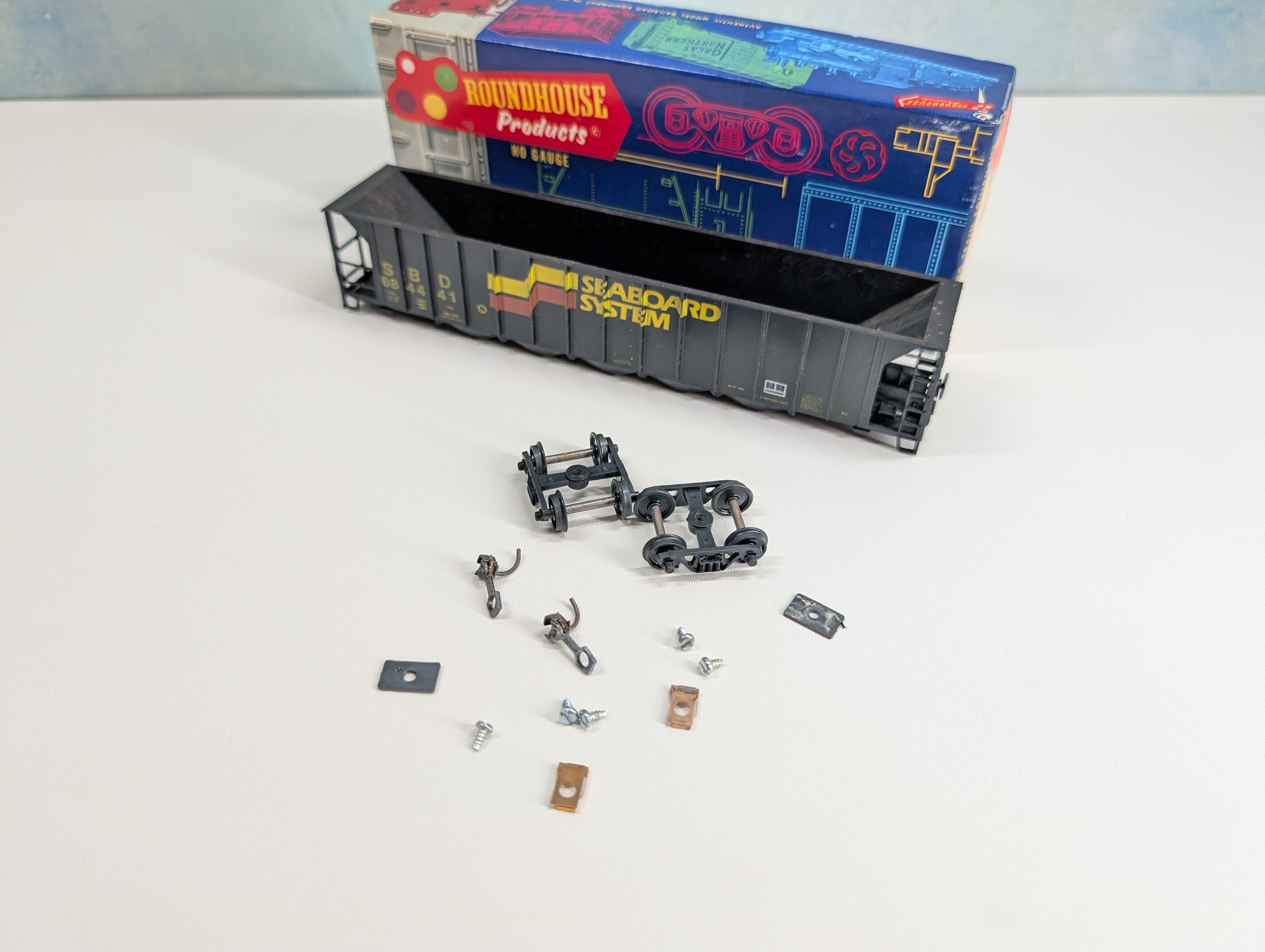 USED Roundhouse 1735 HO Scale 50' 5-Bay Hopper Seaboard System SBD #684441 KIT