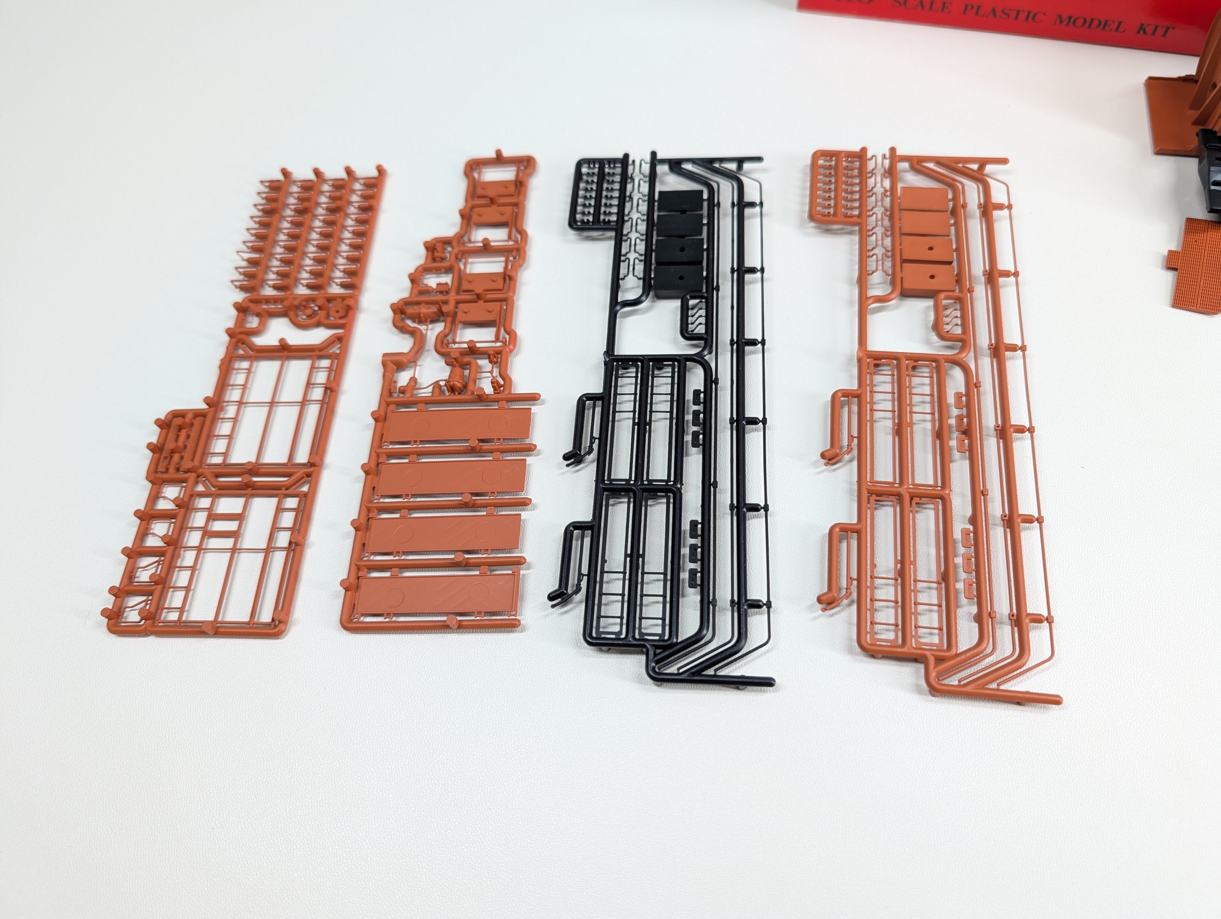 USED Intermountain CNWX-10 HO Scale Cylindrical Grain 4-Bay Covered Hopper Canadian Wheat Board CNWX #395727