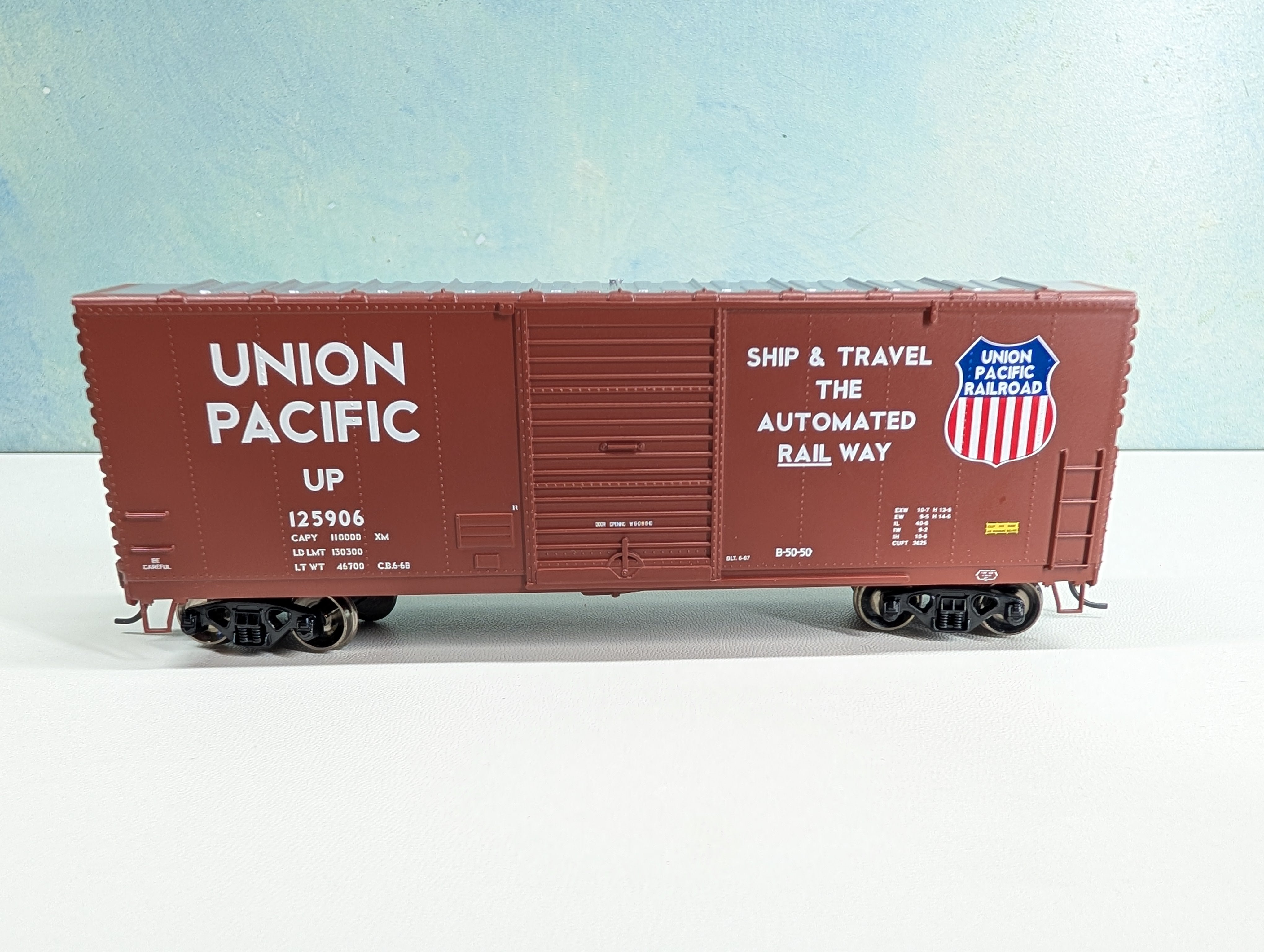 USED Athearn 70134 HO Scale 40' Modernized Box Car Union Pacific UP #125906