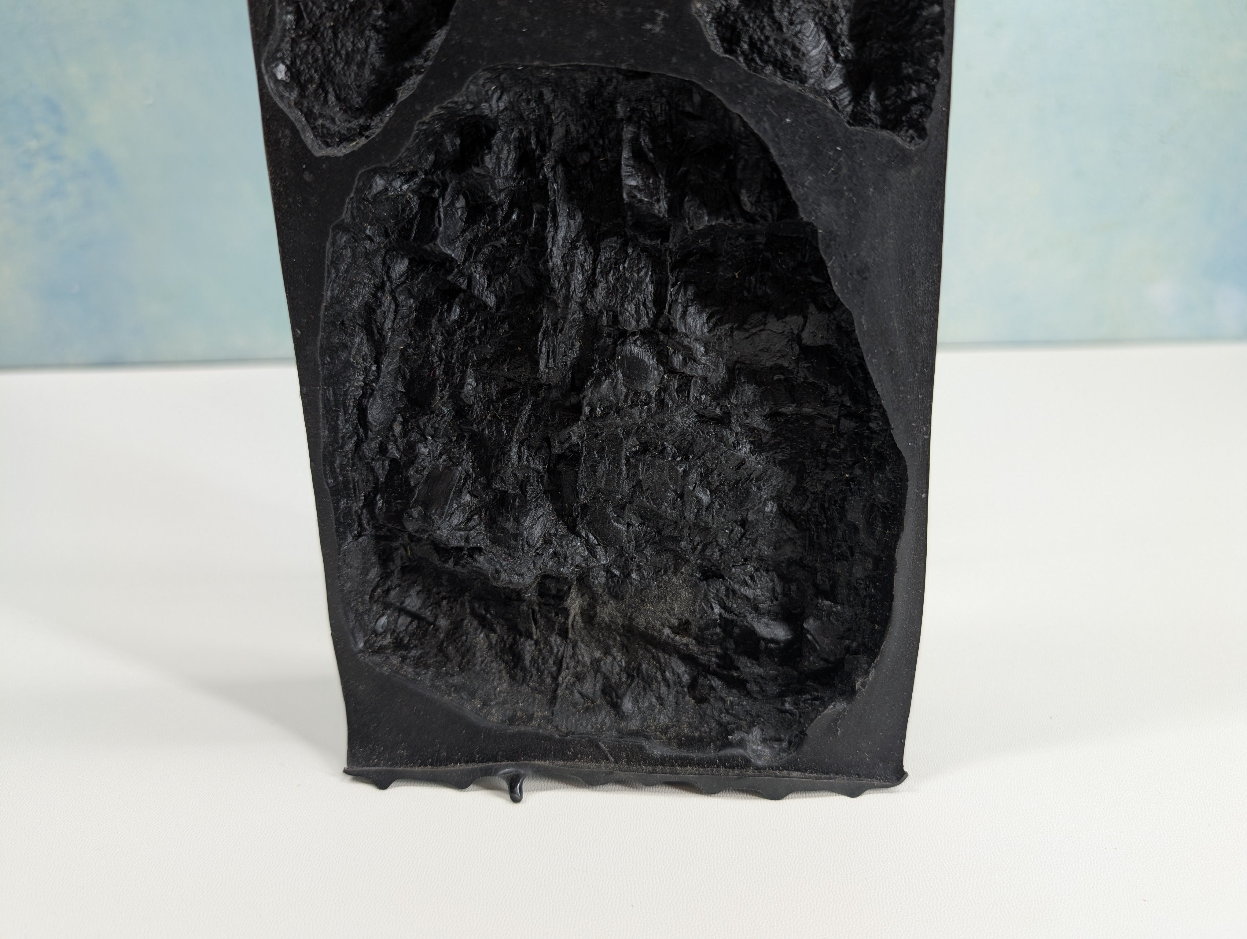 USED Woodland Scenics C1235 HO Scale Rock Mold - Laced Face Rock