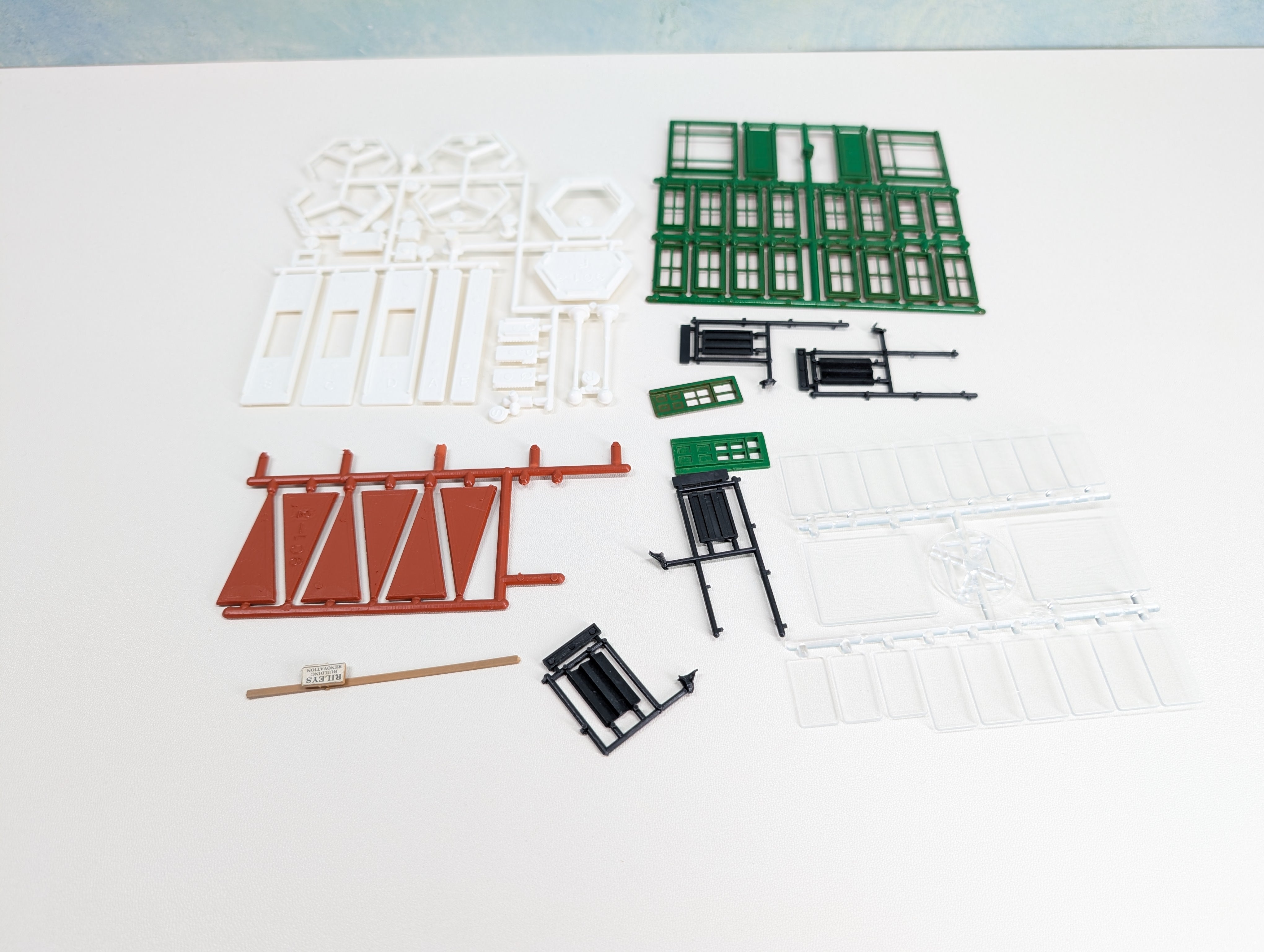 USED Walthers Cornerstone 933-3034 HO Scale Adam's Ribs Restaurant KIT