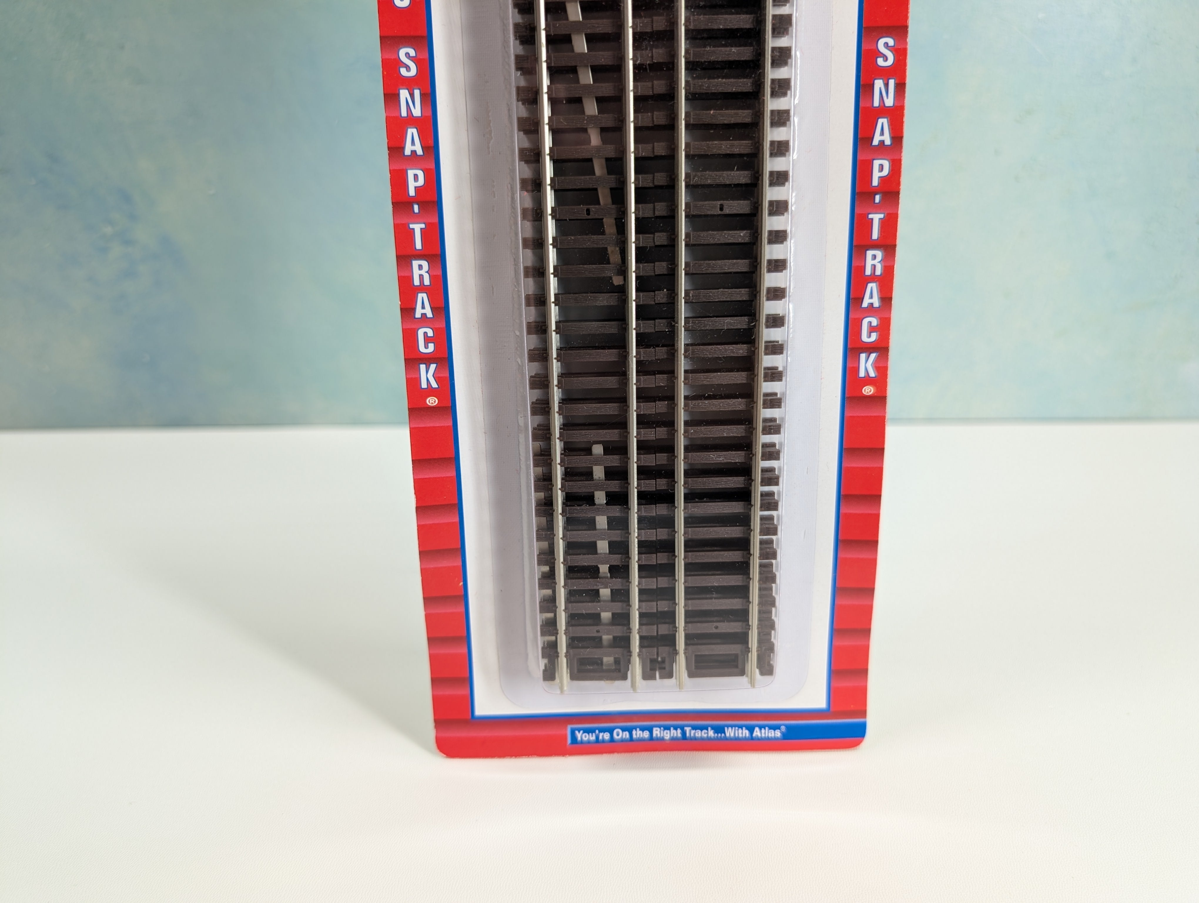Atlas 520 HO Scale 9" Straight Nickel Silver Code 83 Track (6 pcs)