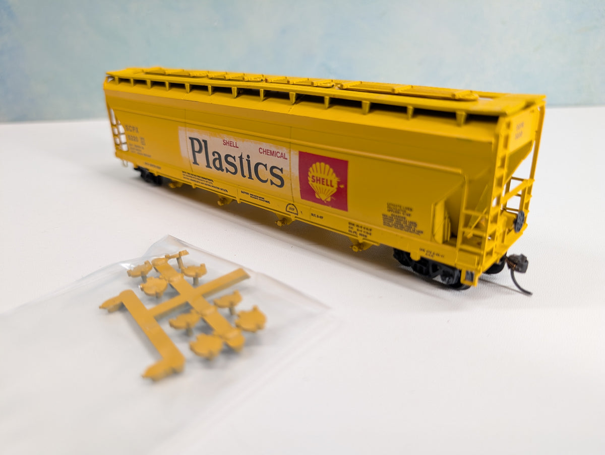 USED Athearn 1910 HO Scale 55' Center Flow Hopper Shell Oil SCPX #5220 Plastics, Metal Wheels