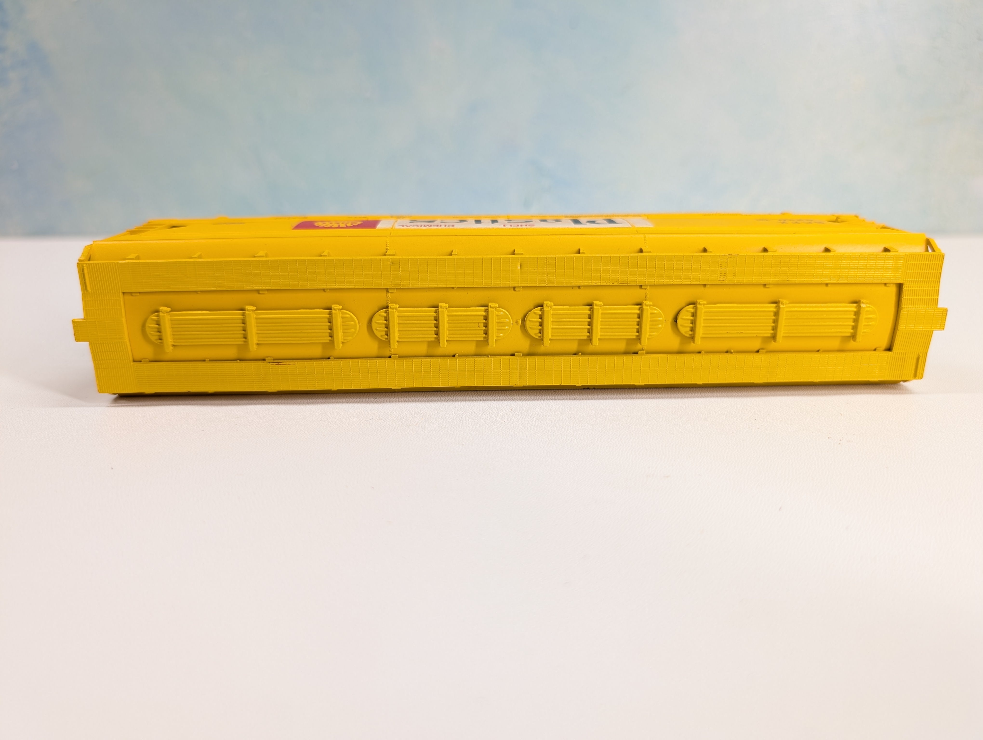 USED Athearn 1910 HO Scale 55' Center Flow Hopper Shell Oil SCPX #5220 Plastics, Metal Wheels