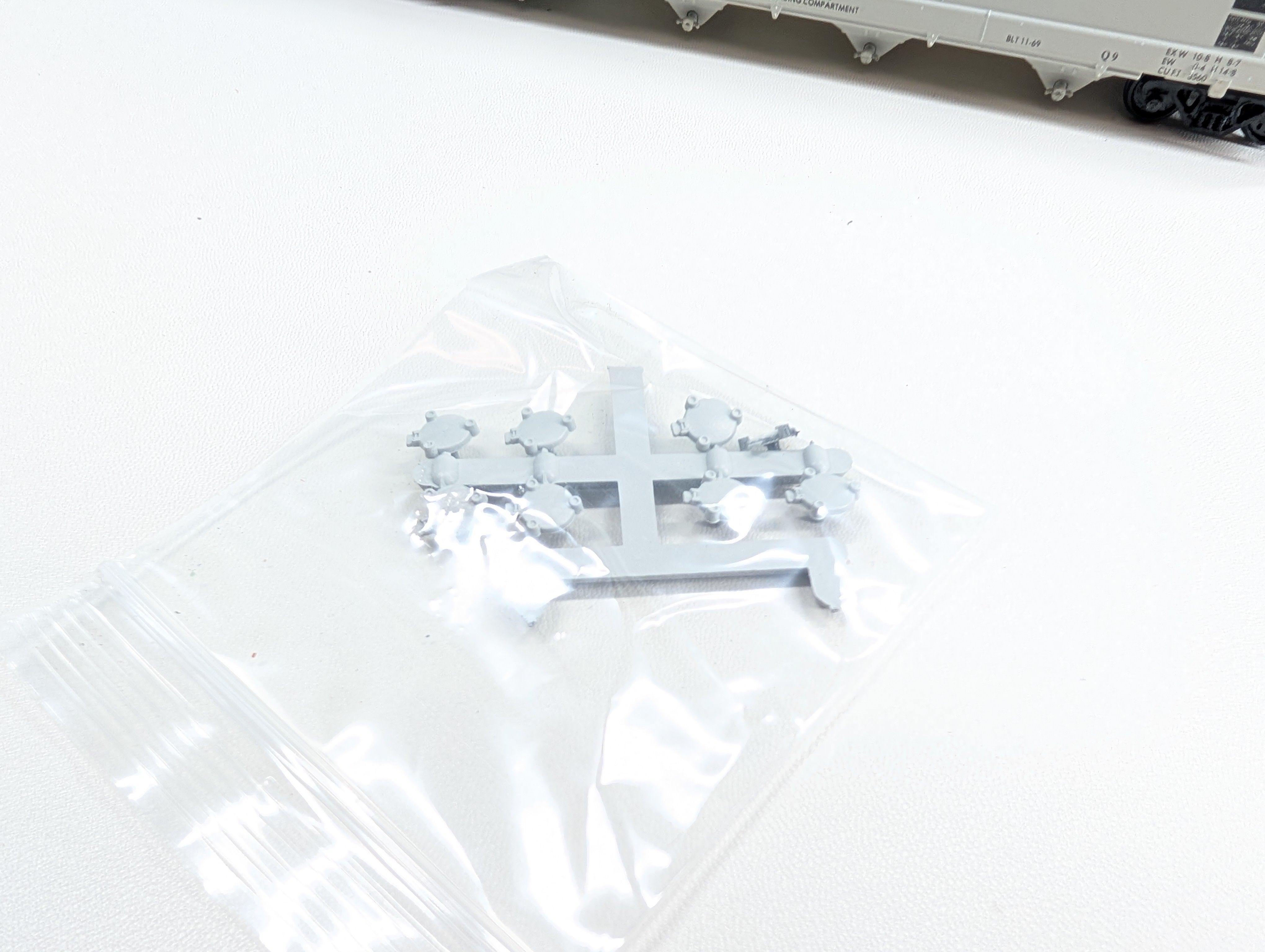 USED Athearn 385 HO Scale ACF Center Flow Hopper Duluth Missabe & Iron Range DMIR #5008 Bev-Bel