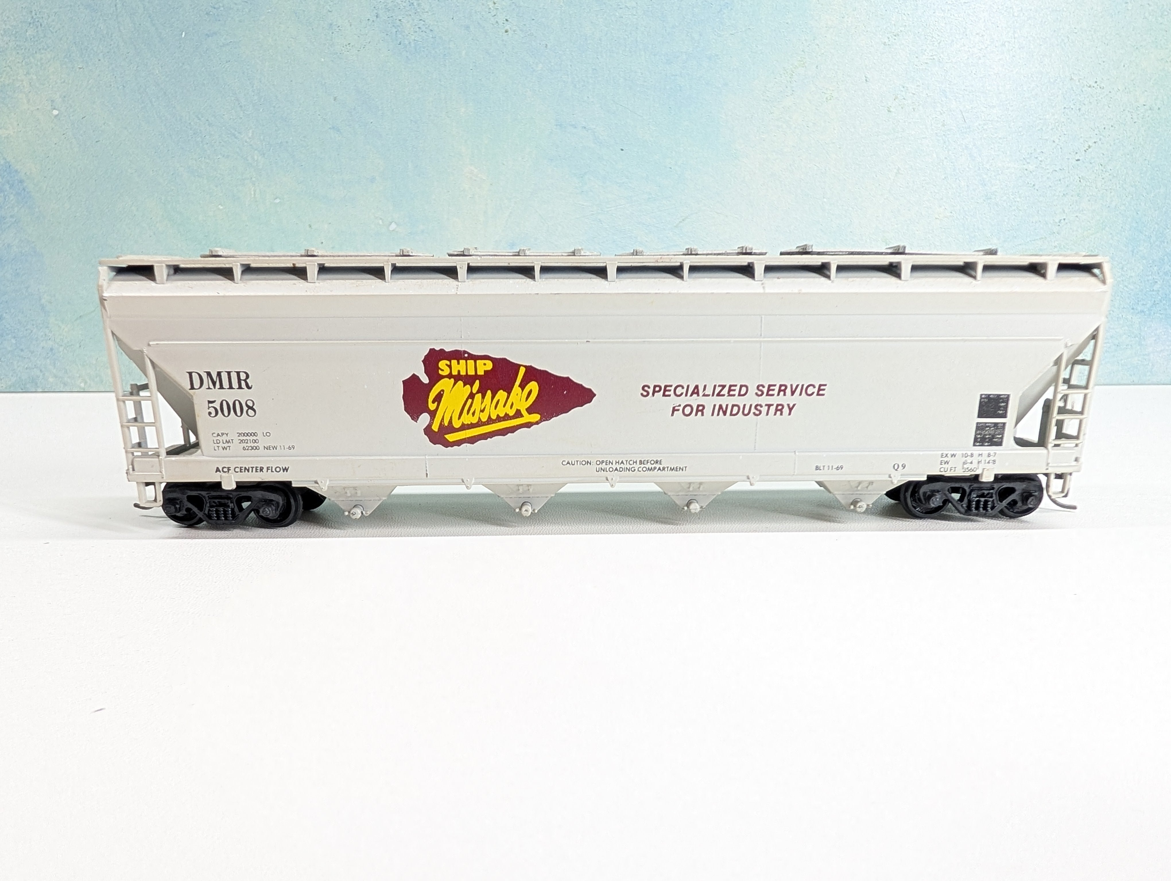 USED Athearn 385 HO Scale ACF Center Flow Hopper Duluth Missabe & Iron Range DMIR #5008 Bev-Bel
