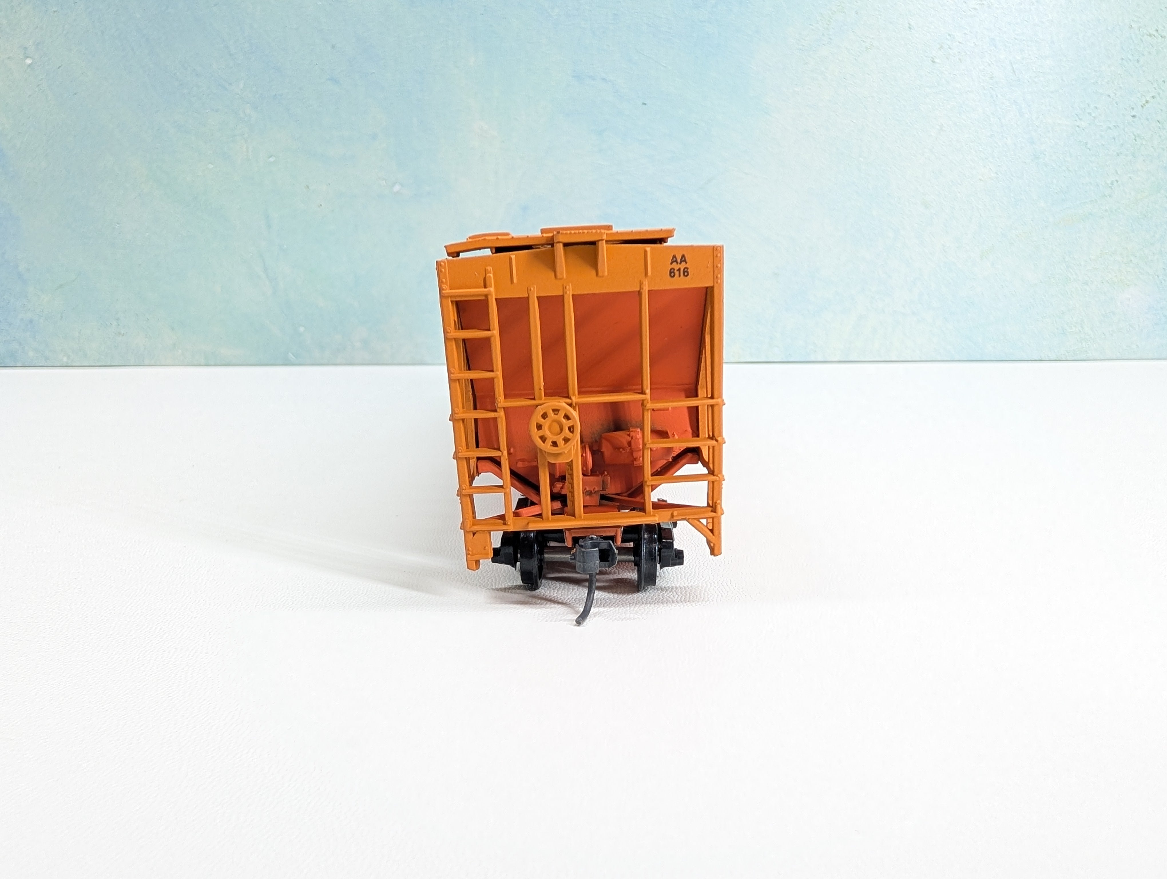 USED Athearn 362 HO Scale 54' PS Covered Hopper Ann Arbor AA #616 Bev-Bel