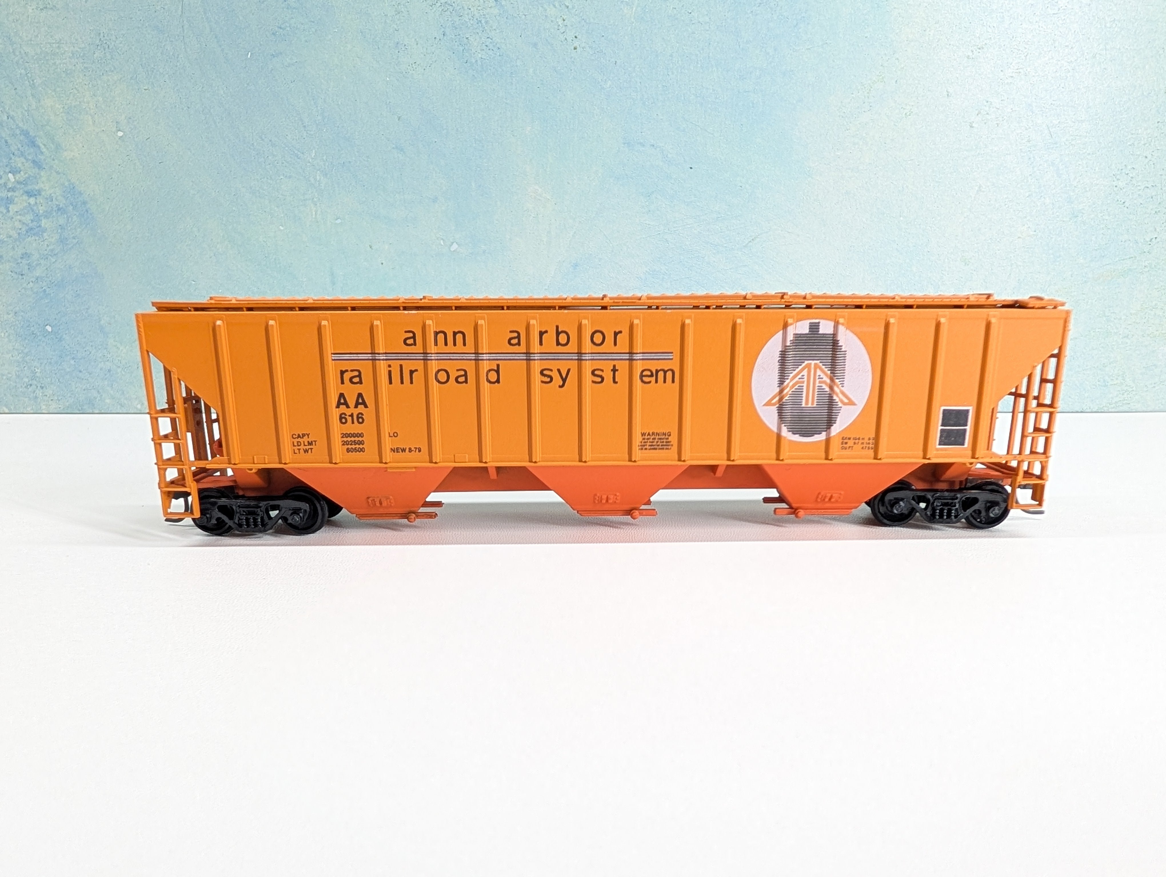 USED Athearn 362 HO Scale 54' PS Covered Hopper Ann Arbor AA #616 Bev-Bel