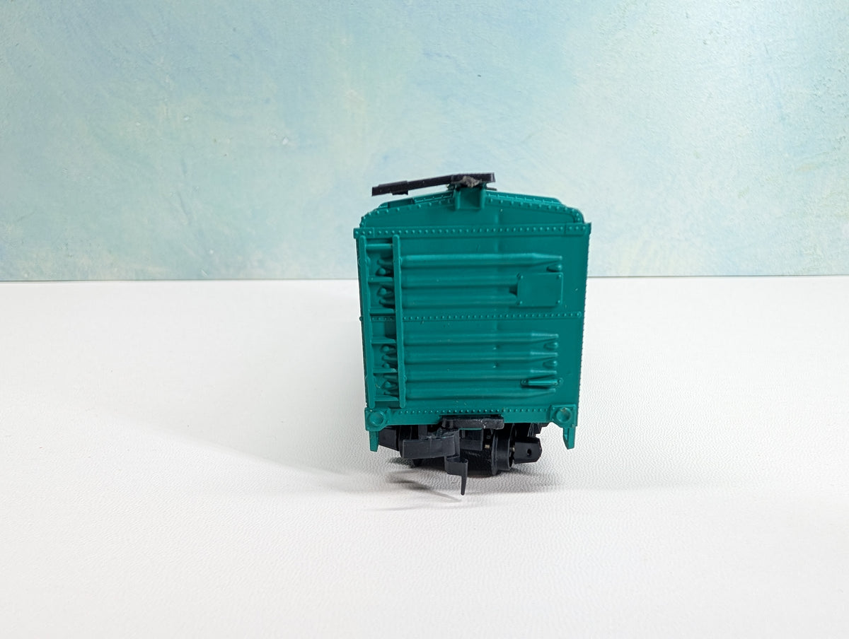 USED AHM HO Scale 40' Box Car Penn Central PC #167012