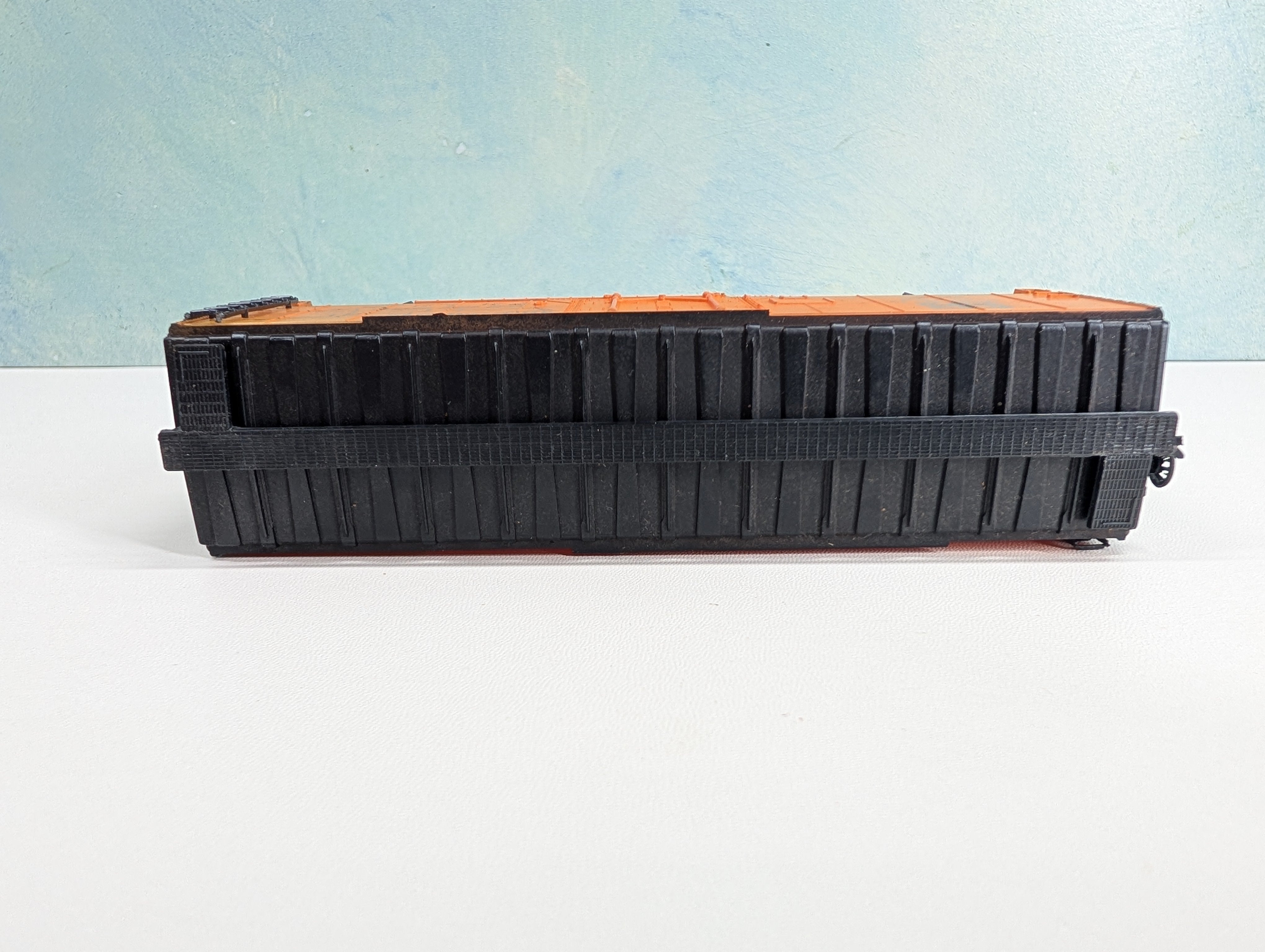 USED AHM HO Scale 40' Reefer Box Car Santa Fe SFRD #35829