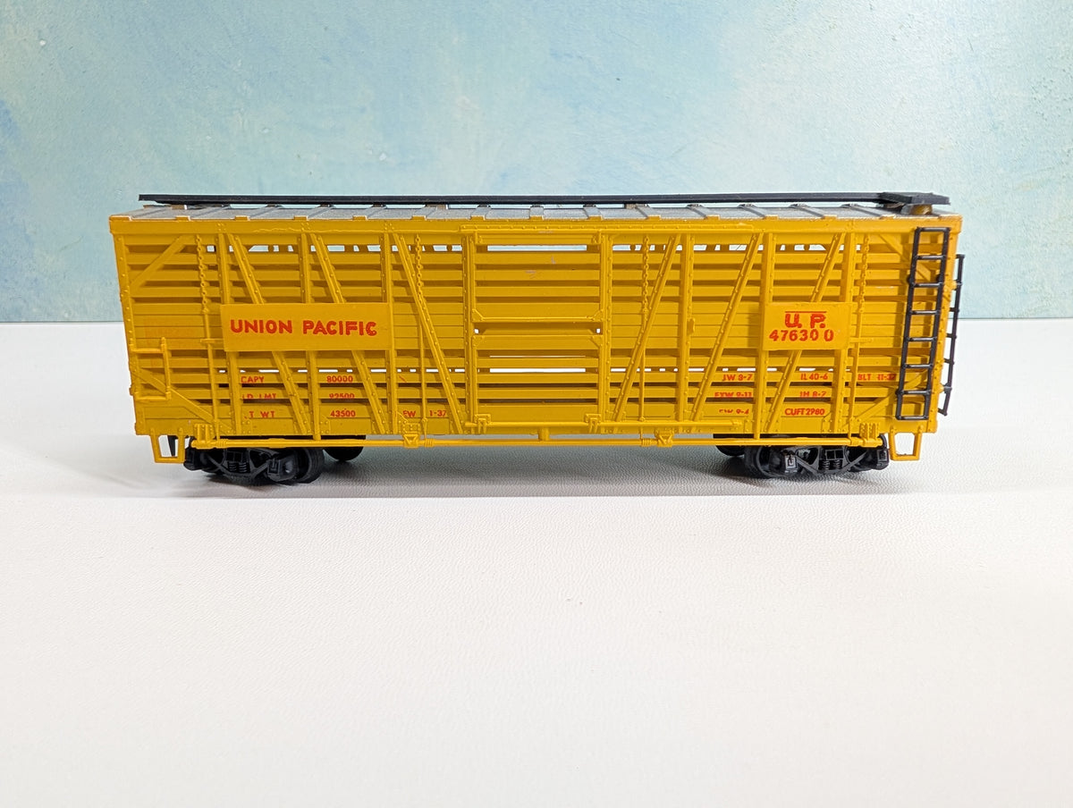 USED AHM HO Scale 40' Livestock Cattle Car Union Pacific UP #476300