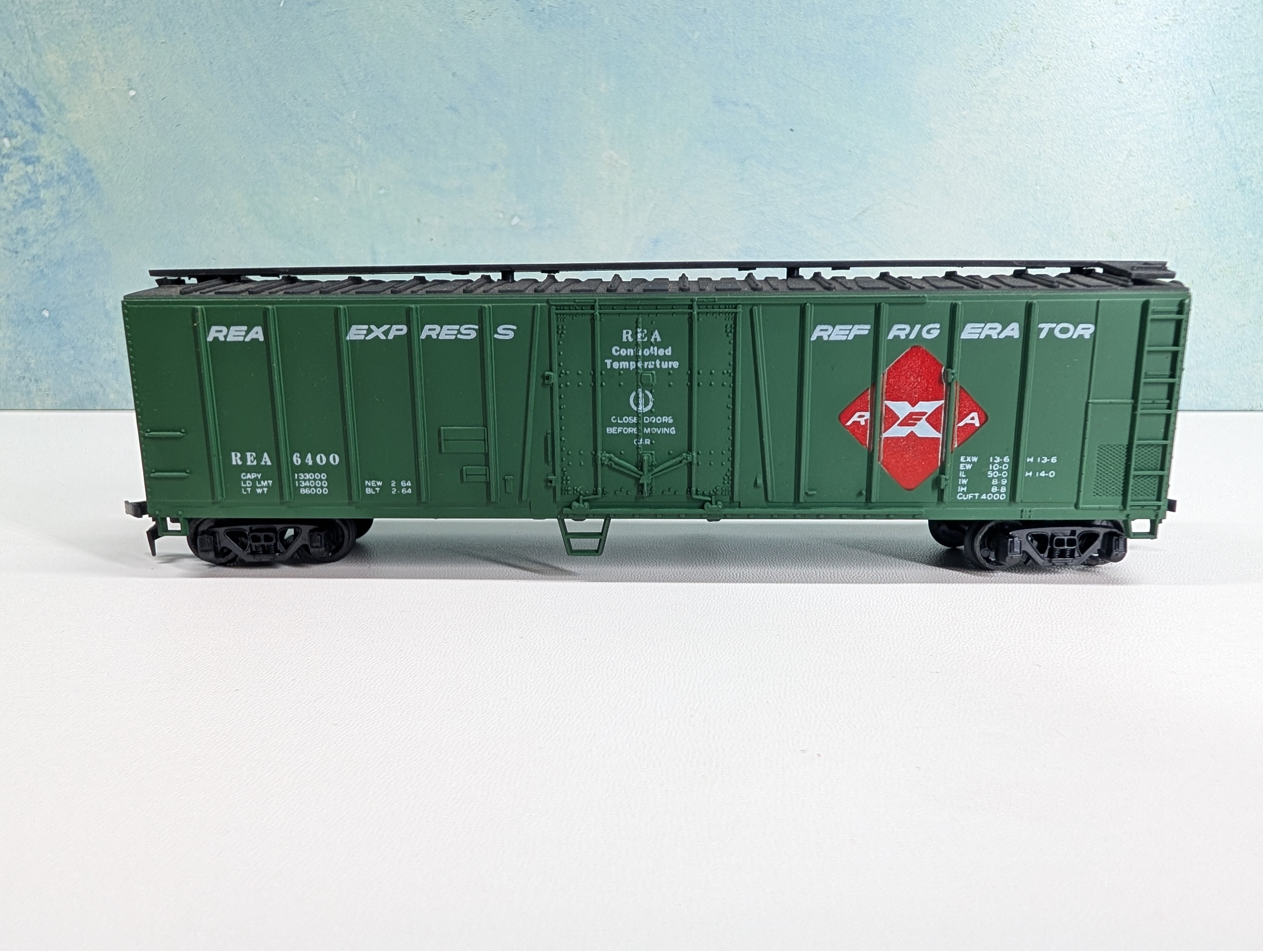 USED HO Scale 51' Mech Reefer Box Car REA #6400
