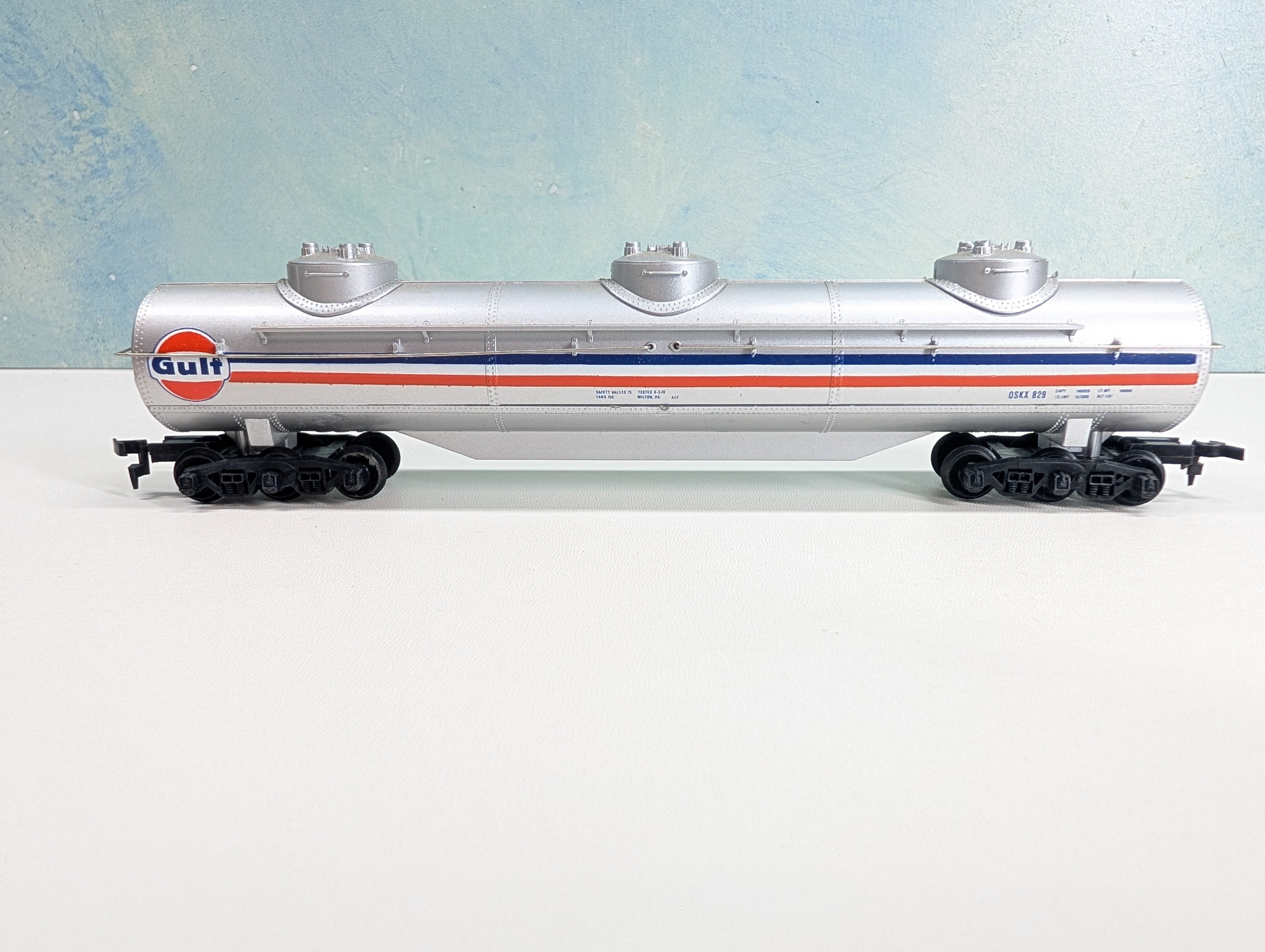 USED Tyco HO Scale Large Triple Dome Tank Car Gulf OSKX #829