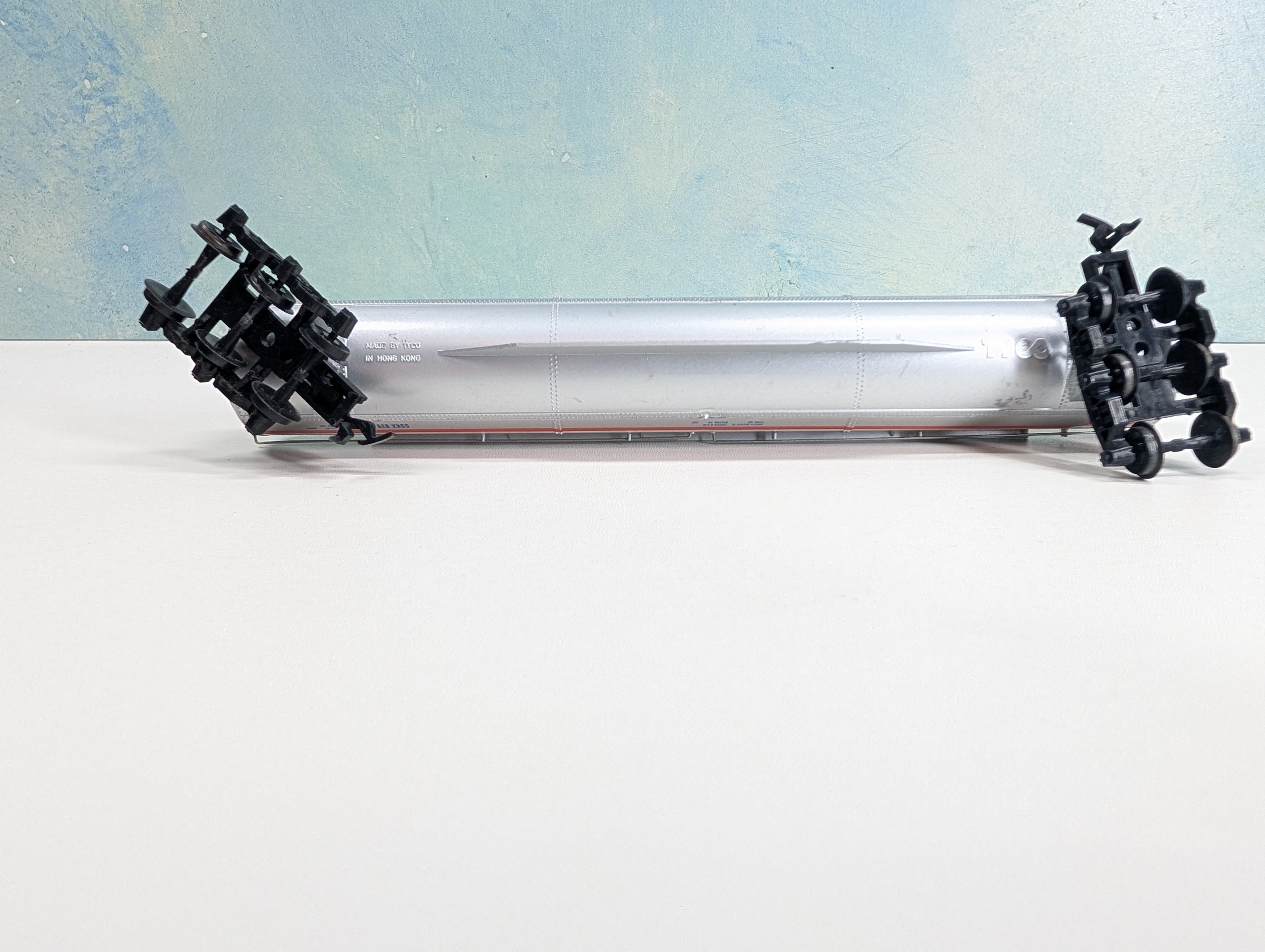 USED Tyco HO Scale Large Triple Dome Tank Car Gulf OSKX #829
