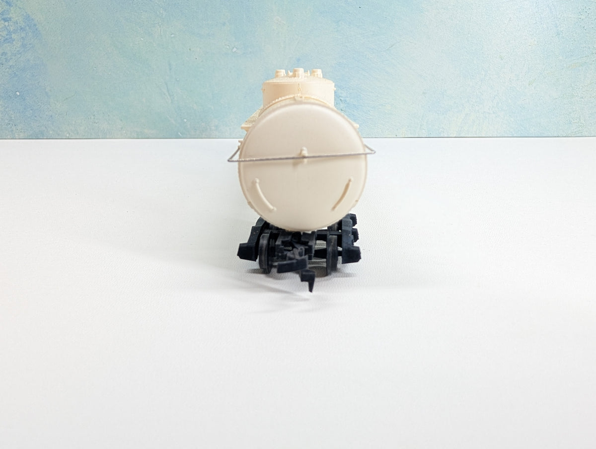 USED Tyco HO Scale Large Triple Dome Tank Car Shell UTLX #99939