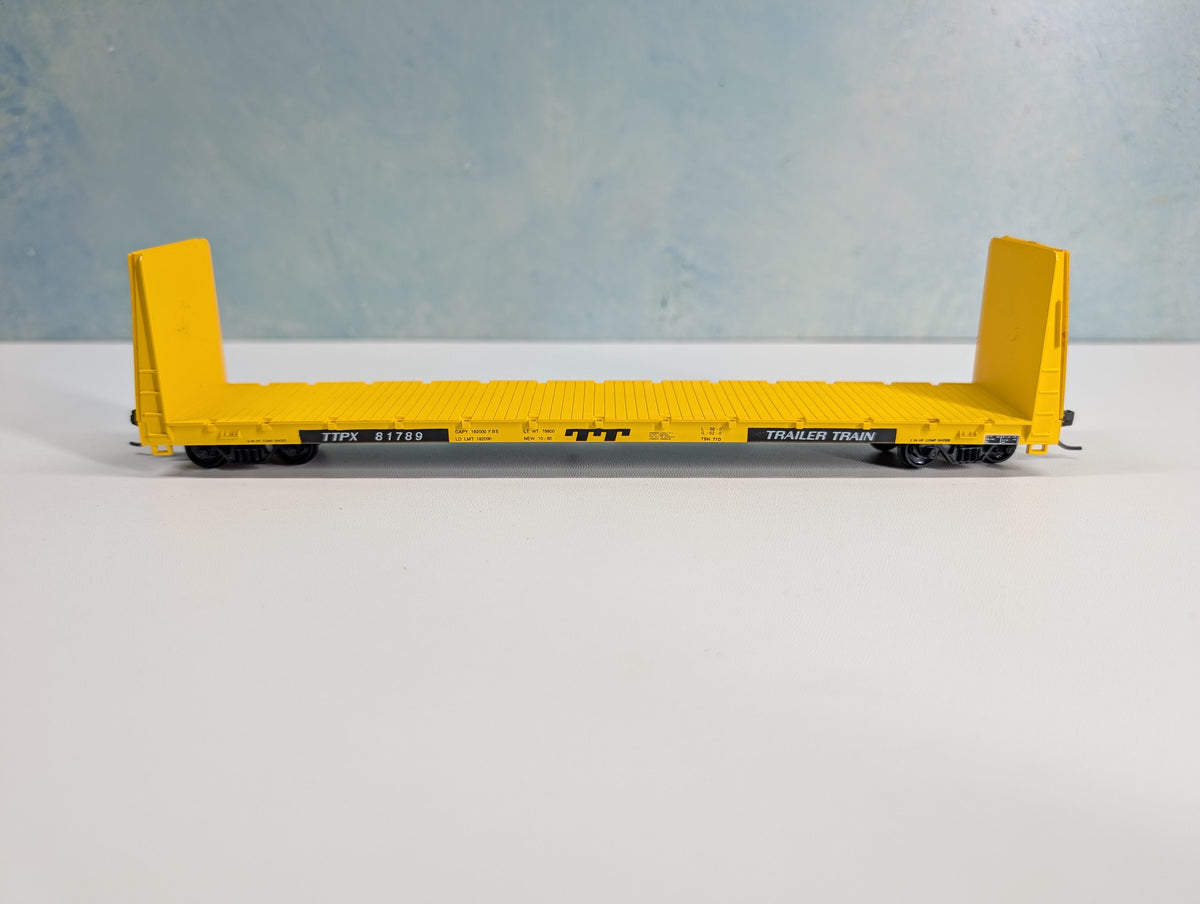 USED Roundhouse 1301 HO Scale 60' Bulkhead Flat Car Trailer Train TTPX #81789