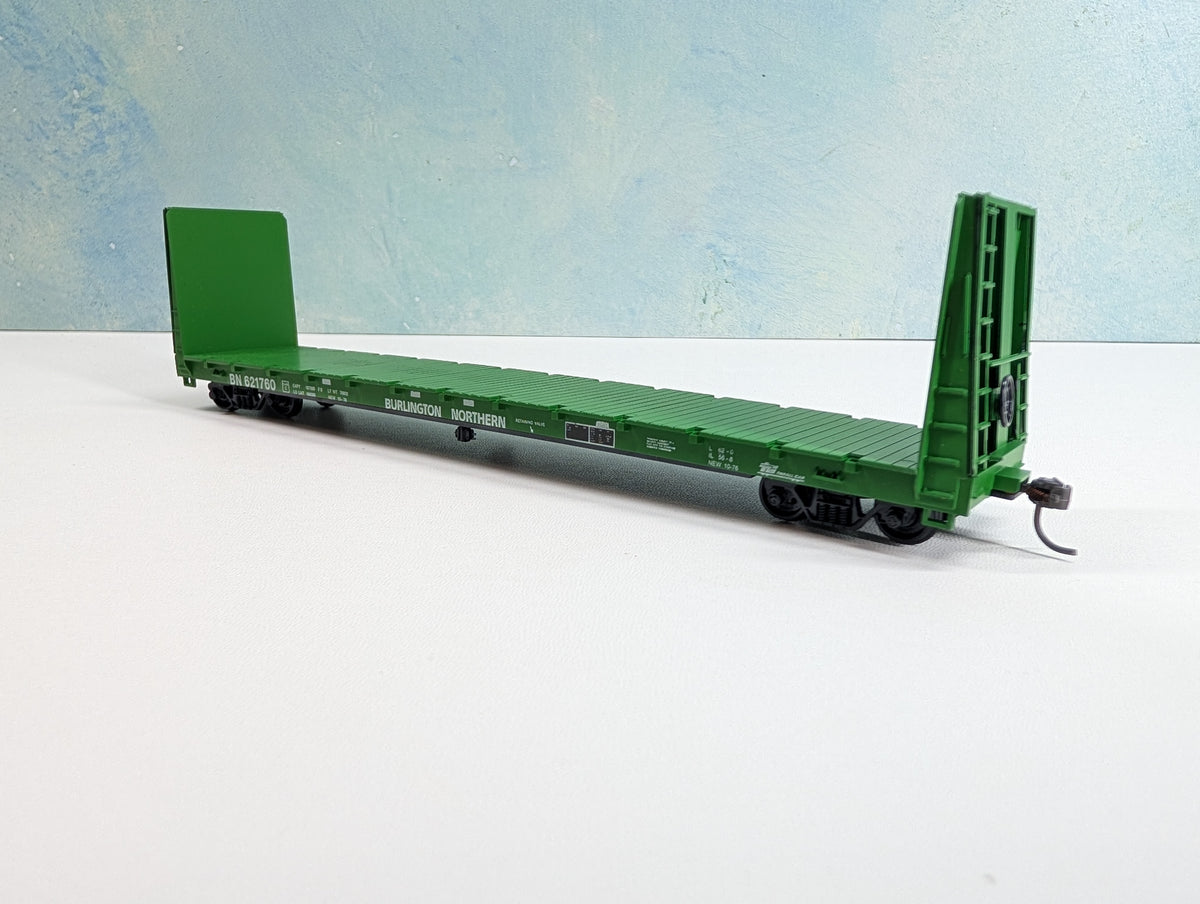 USED Roundhouse 1302 HO Scale 60' Bulkhead Flat Car Burlington Northern BN #621760