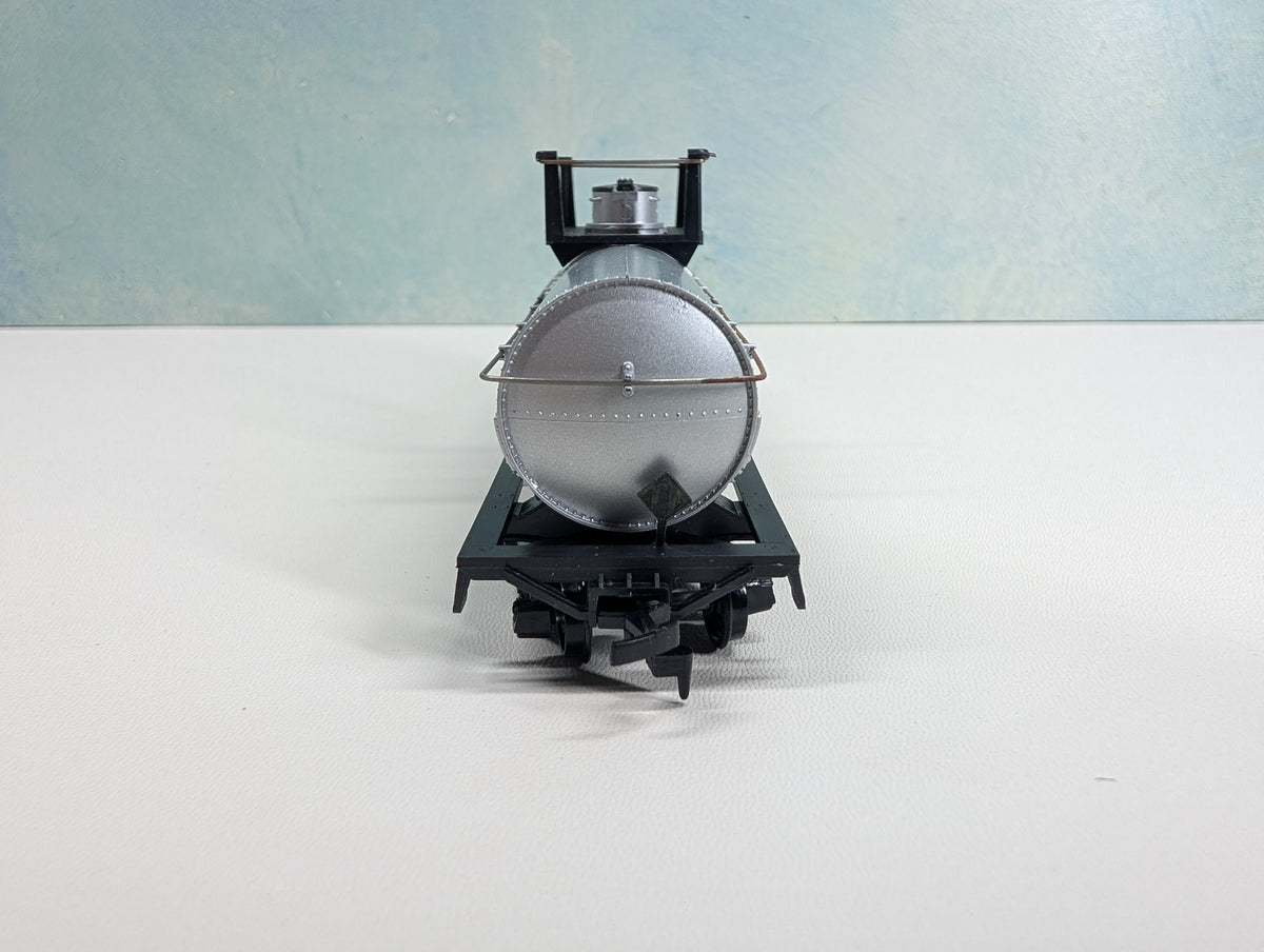 USED Athearn HO Scale Chemical Tank Car Dupont SHPX #3246
