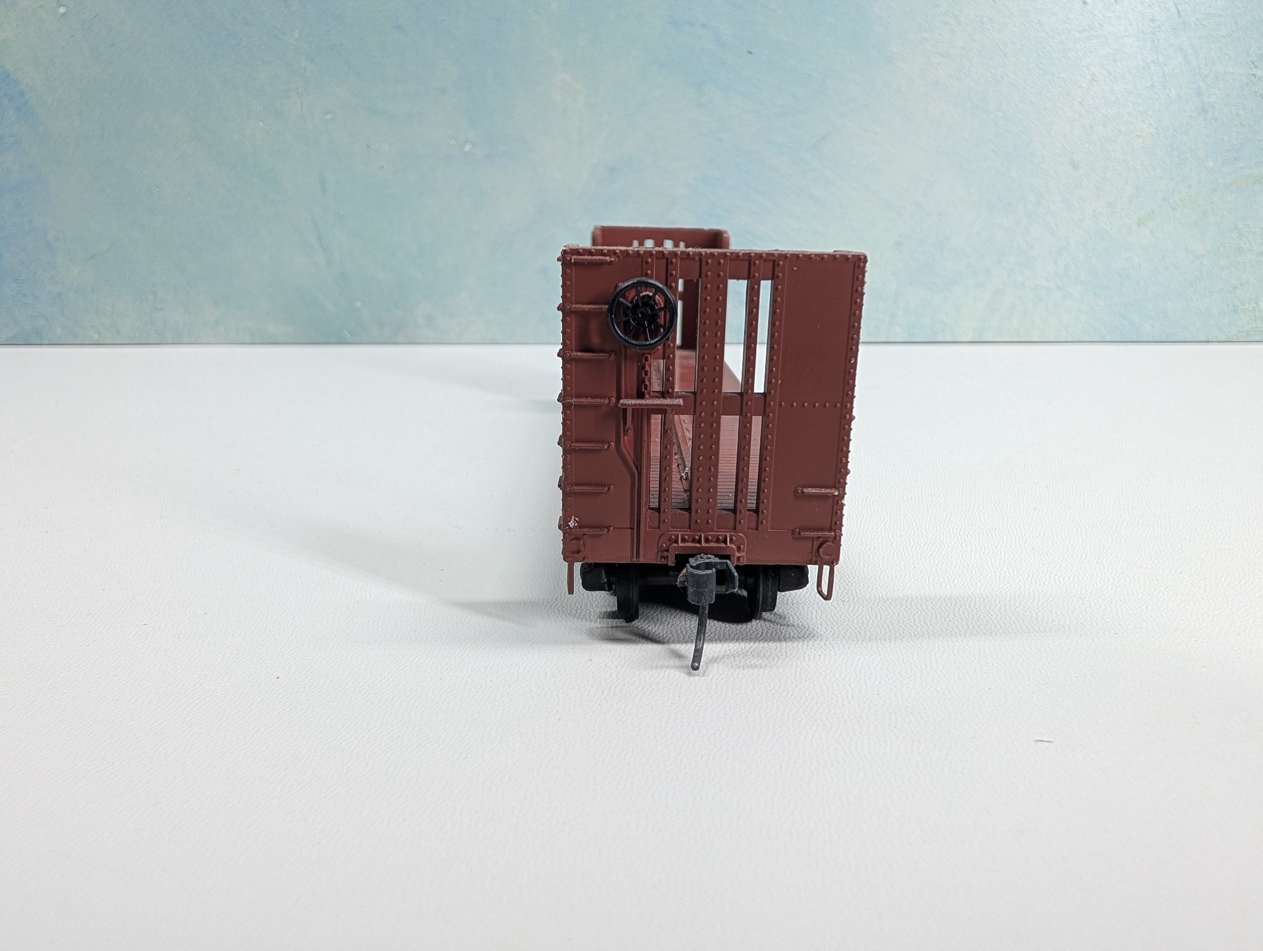 USED Athearn HO Scale 40' Bulkhead Flat Car Southern Pacific SP #23507 Red Brown