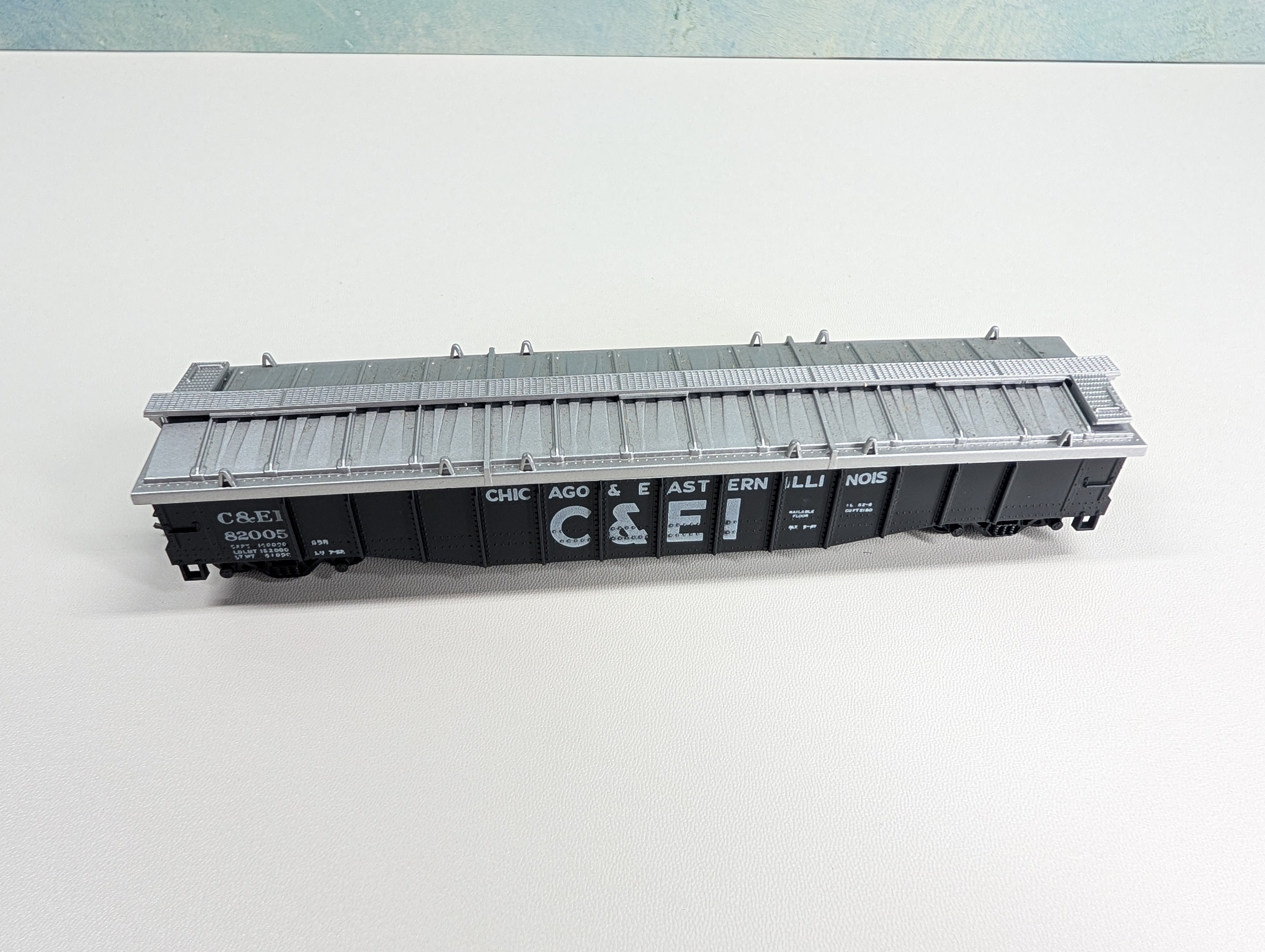 USED Athearn HO Scale 50' Covered Gondola Chicago and Eastern Illinois C&EI #82005
