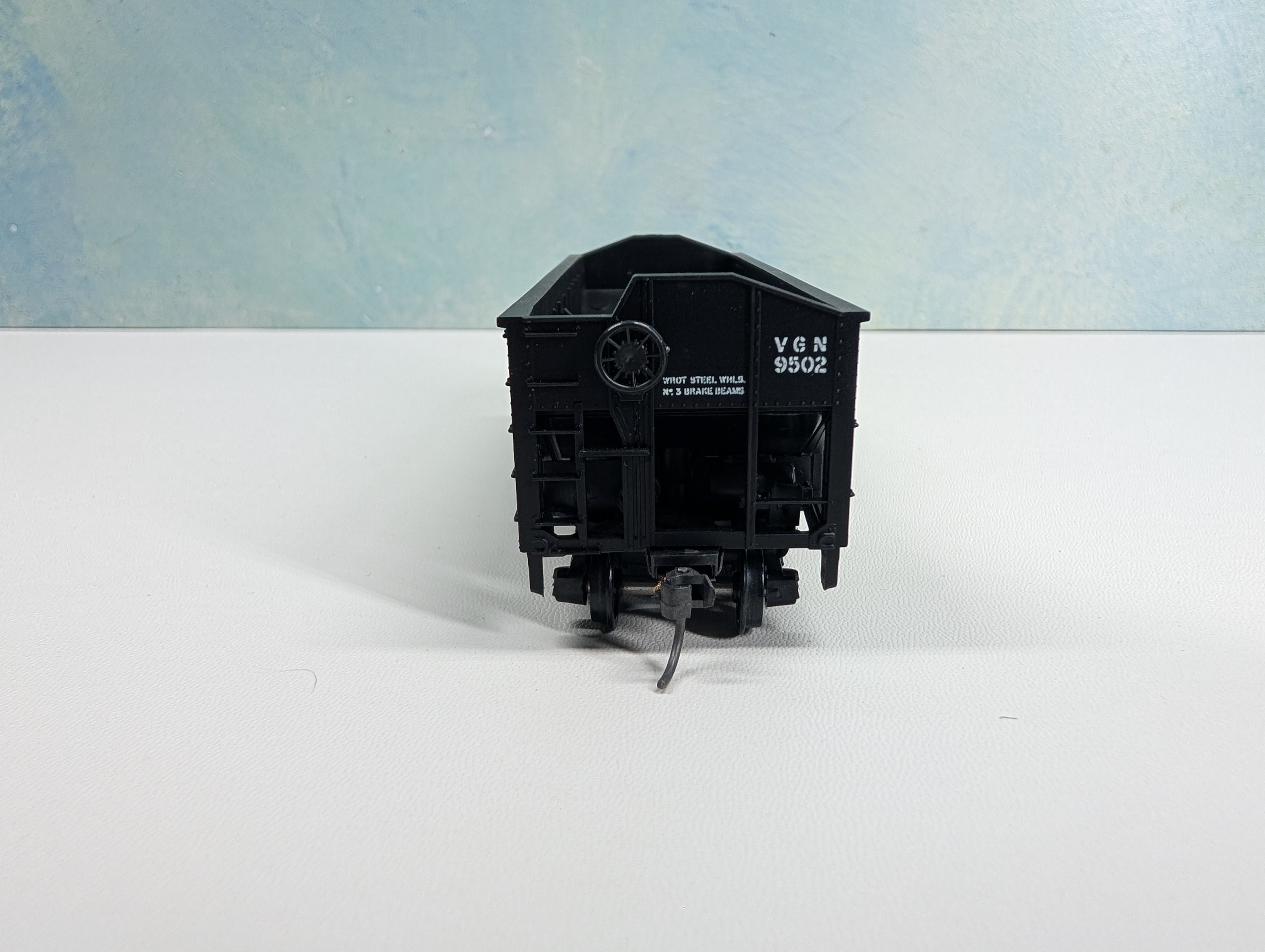 USED Athearn HO Scale 34' Ribbed-Side Hopper Virginian VGN #9502