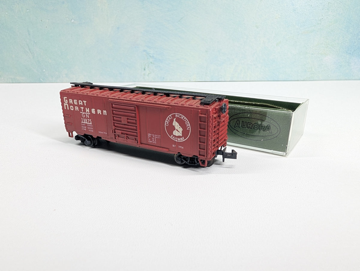 USED Postage Stamp Trains Aurora N Scale Box Car Great Northern GN #11875