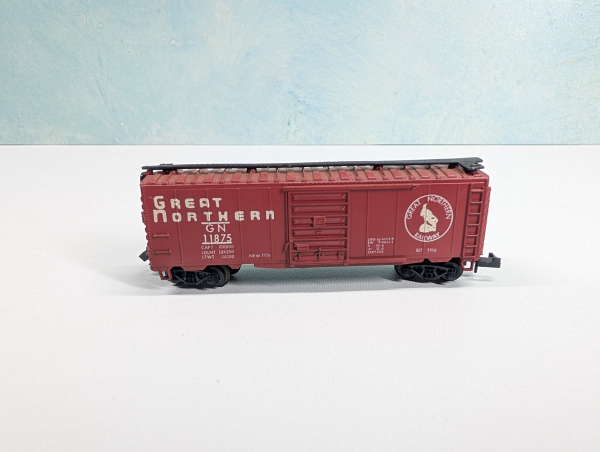 USED Postage Stamp Trains Aurora N Scale Box Car Great Northern GN #11875