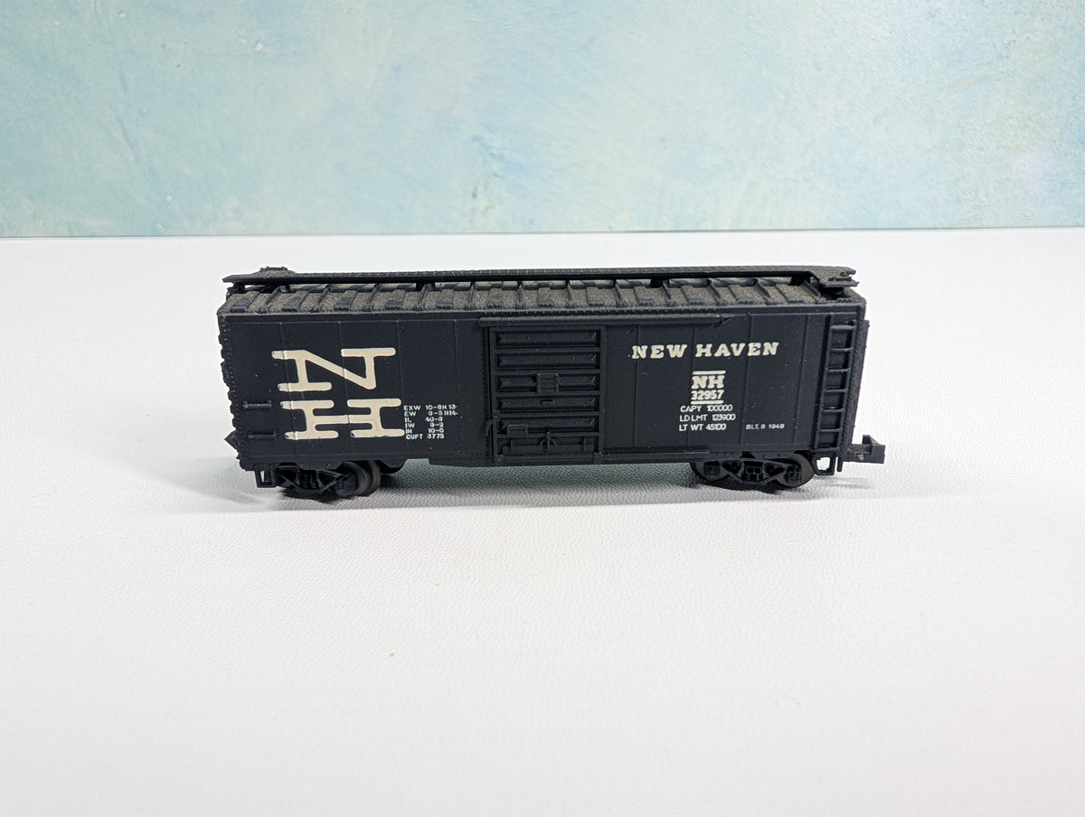 USED Postage Stamp Trains Aurora N Scale Box Car New Haven NH #32957