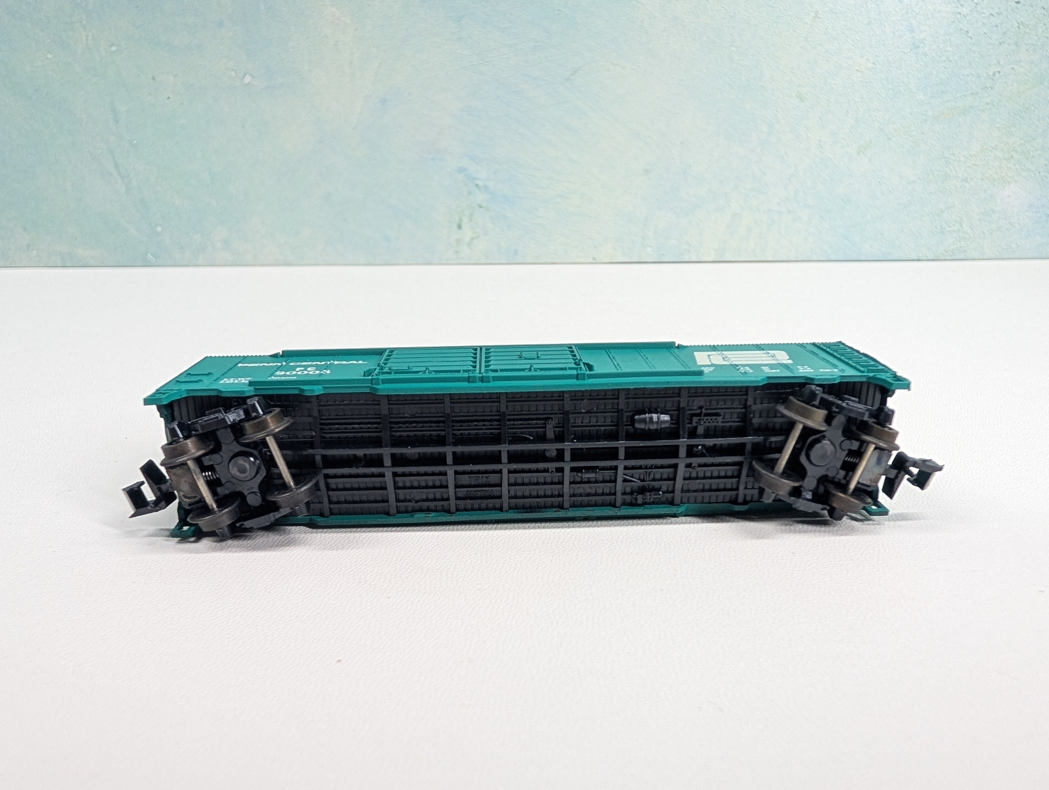USED Postage Stamp Trains Aurora N Scale 50' DD Box Car Penn Central PC #80006