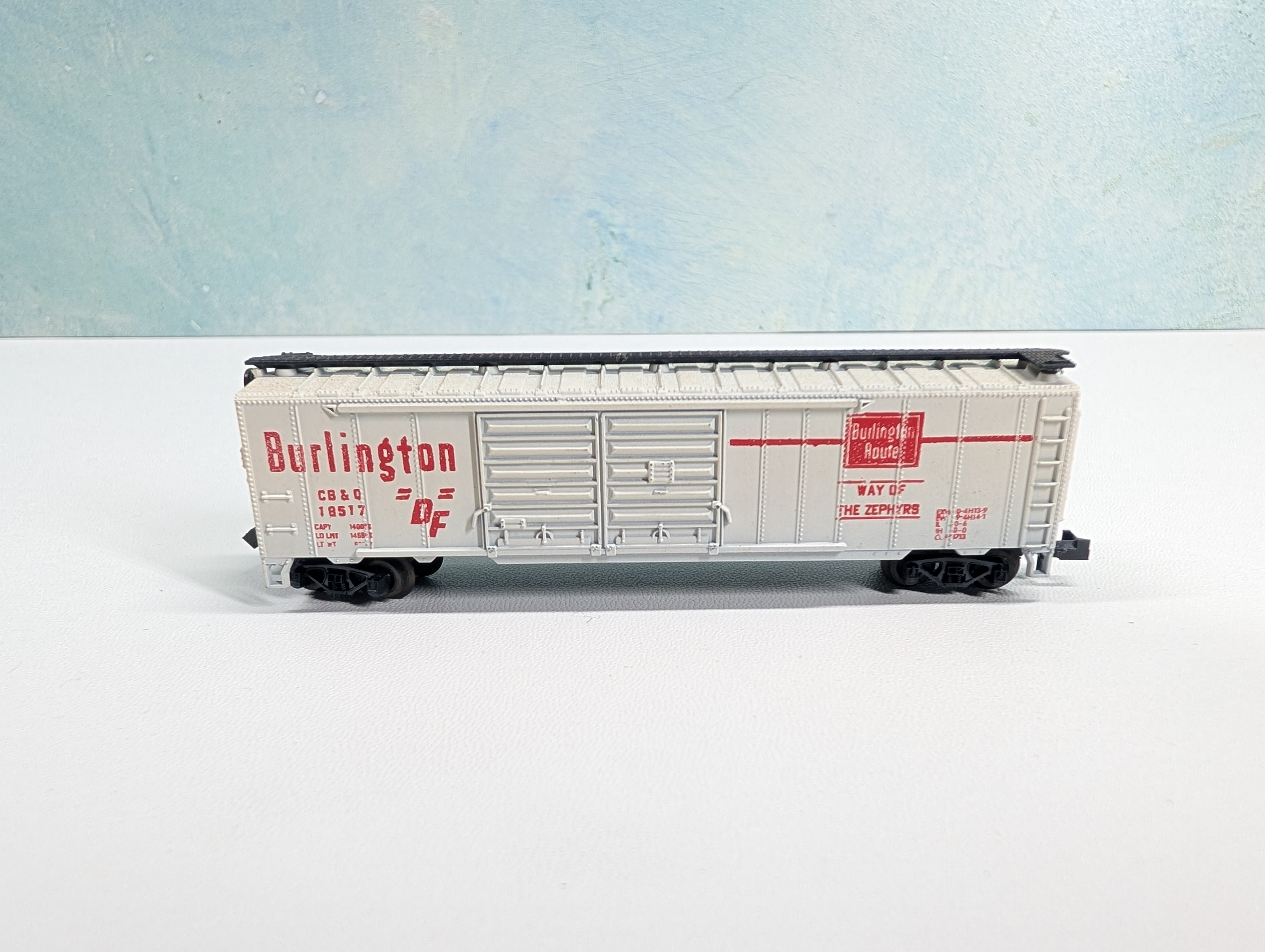 USED Postage Stamp Trains Aurora N Scale 50' DD Box Car Burlington CB&Q #18517 White