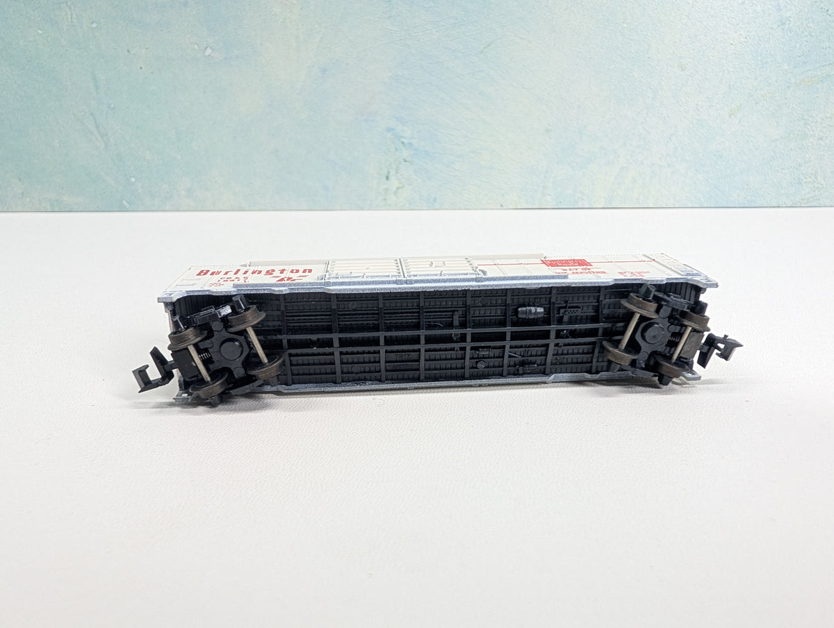 USED Postage Stamp Trains Aurora N Scale 50' DD Box Car Burlington CB&Q #18517 White