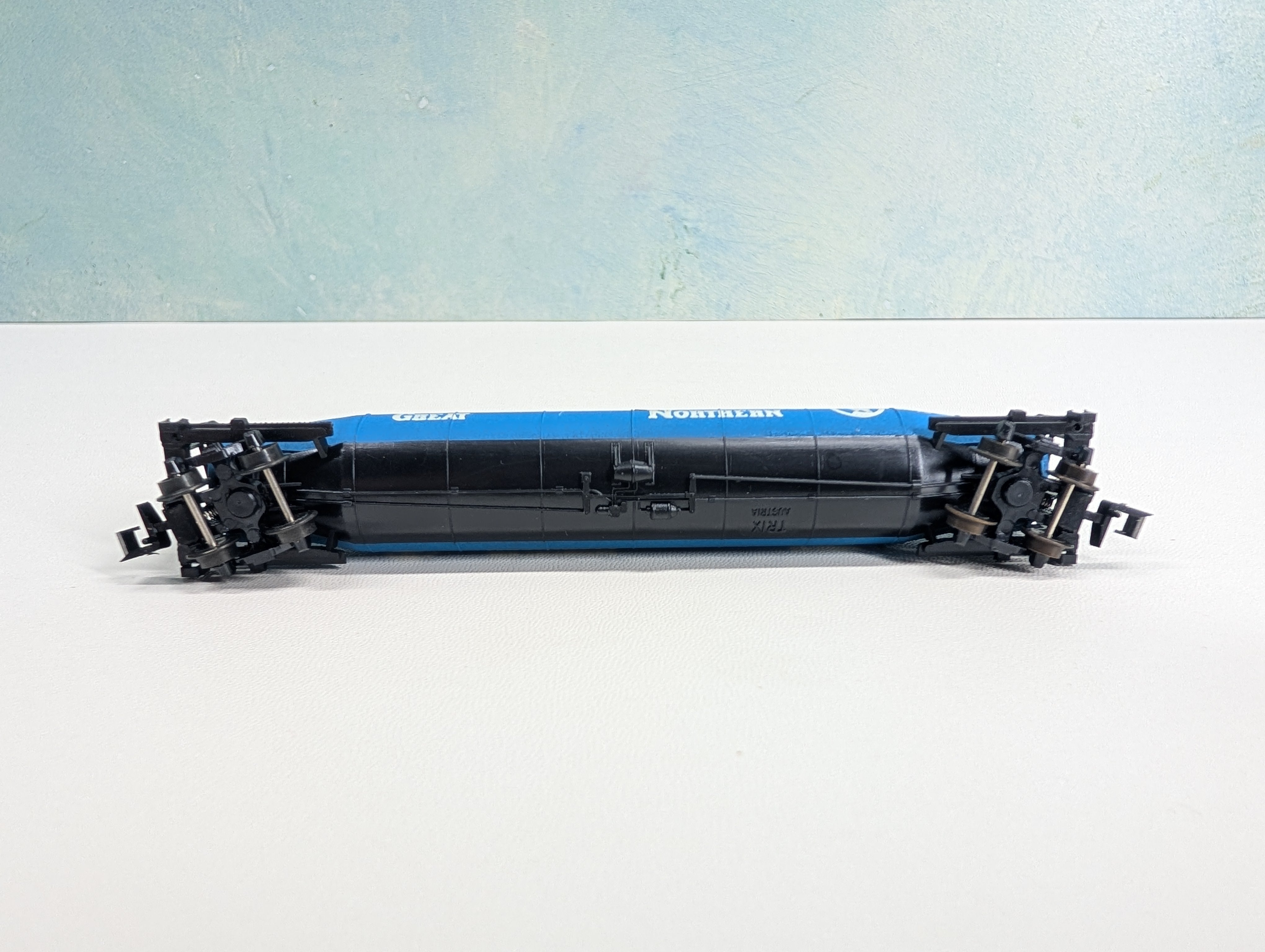 USED Postage Stamp Trains Aurora N Scale Jumbo Tank Car Great Northern GN #100020