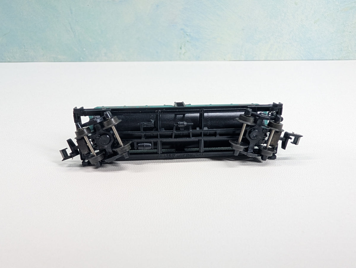 USED Postage Stamp Trains Aurora N Scale Tank Car Celanese Chemicals GATX #39617