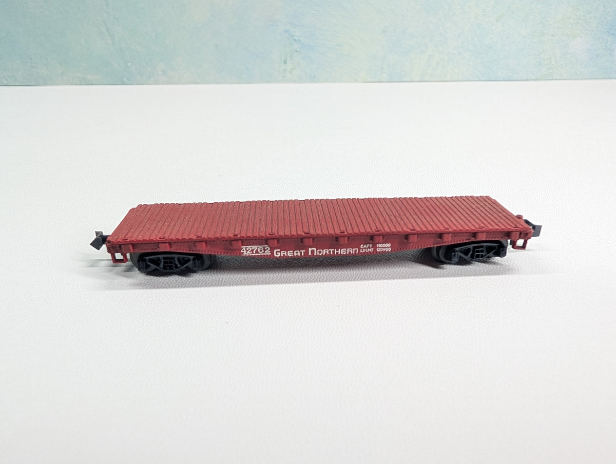 USED Postage Stamp Trains Aurora N Scale Flat Car Great Northern GN #42762