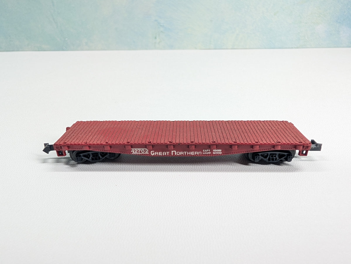 USED Postage Stamp Trains Aurora N Scale Flat Car Great Northern GN #42762