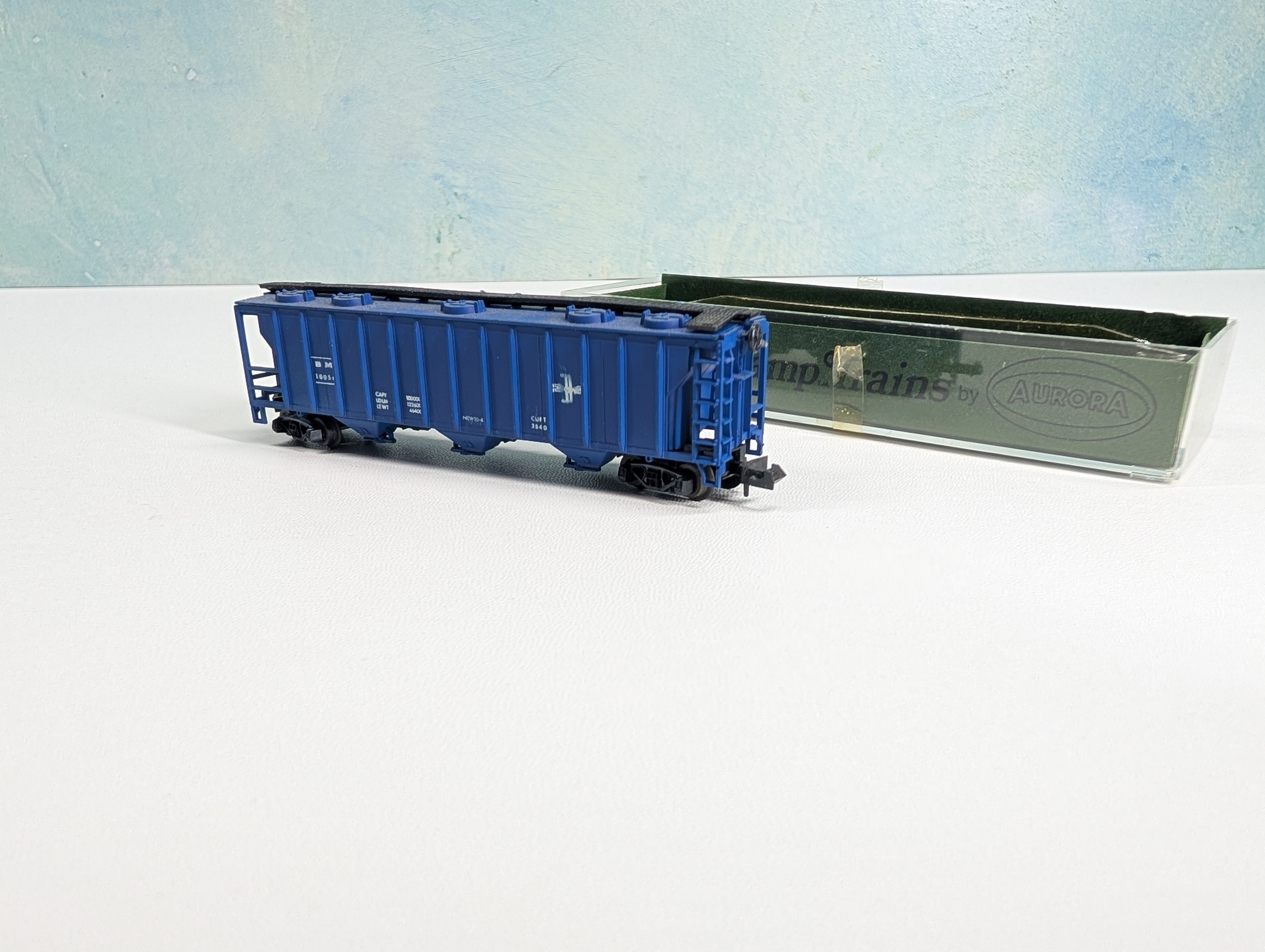 USED Postage Stamp Trains Aurora N Scale 47' Covered Hopper Boston and Maine BM #10056
