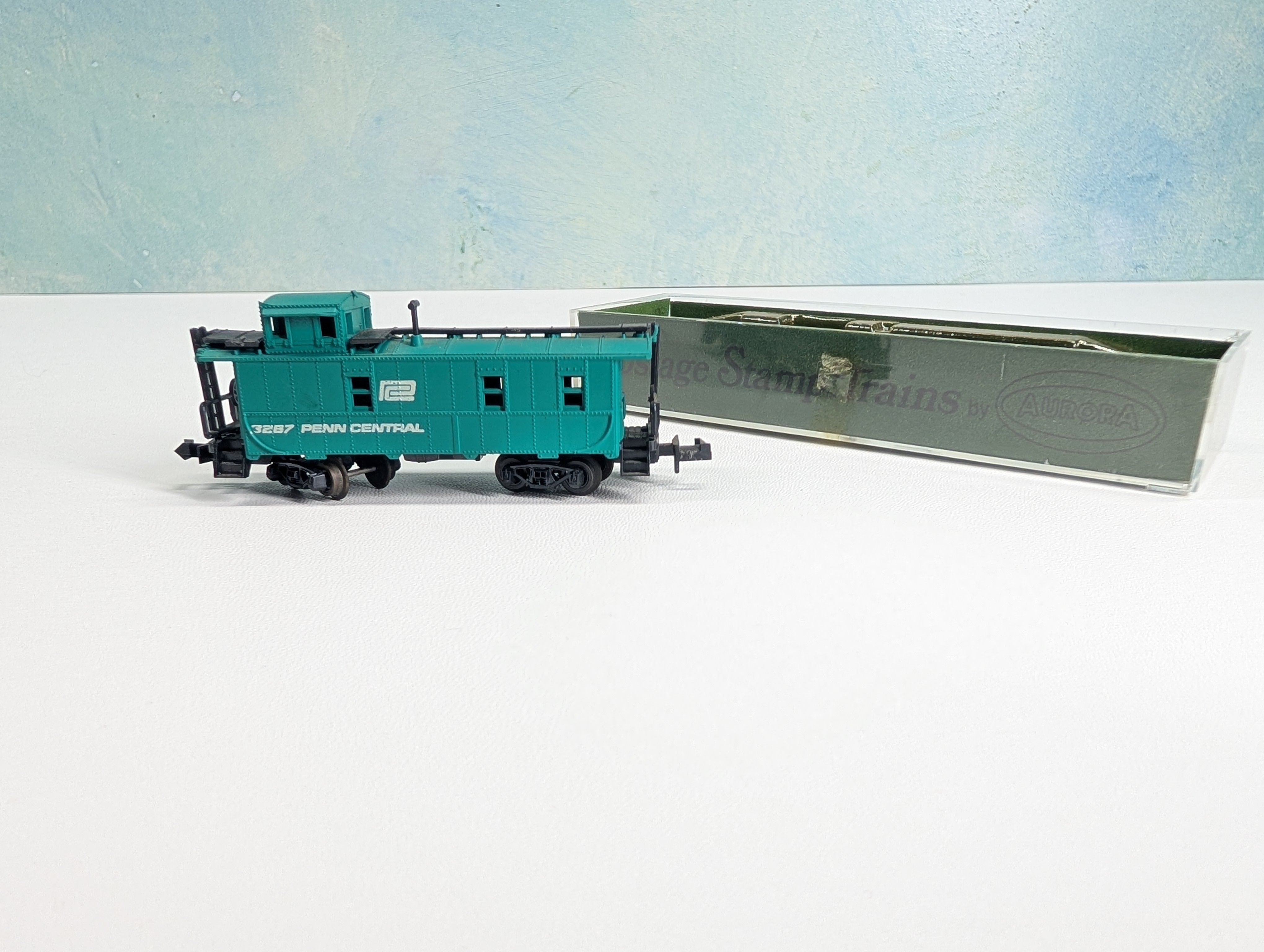 USED Postage Stamp Trains Aurora N Scale Caboose Penn Central PC #3287