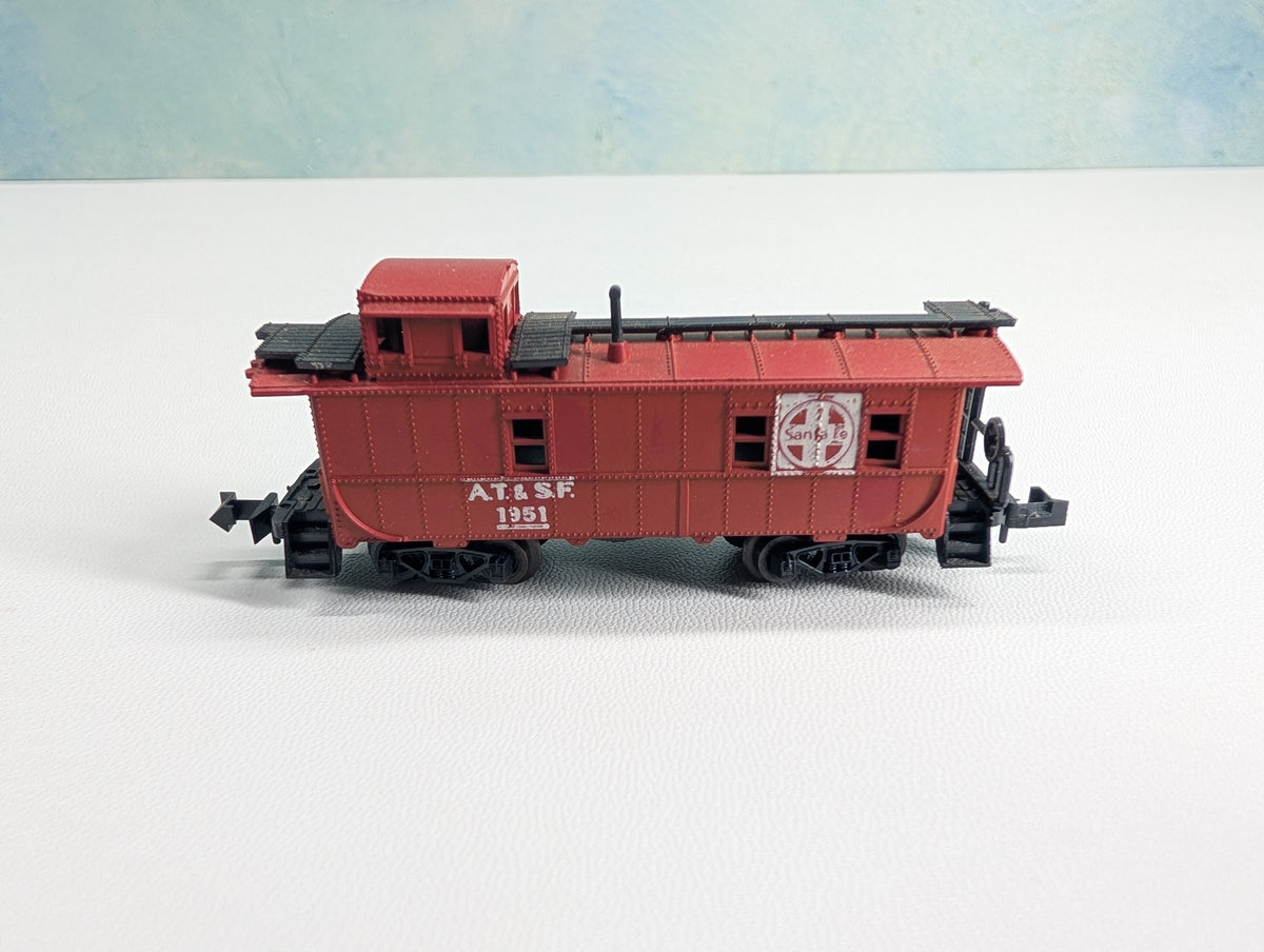 USED Postage Stamp Trains Aurora N Scale Caboose Santa Fe ATSF #1951